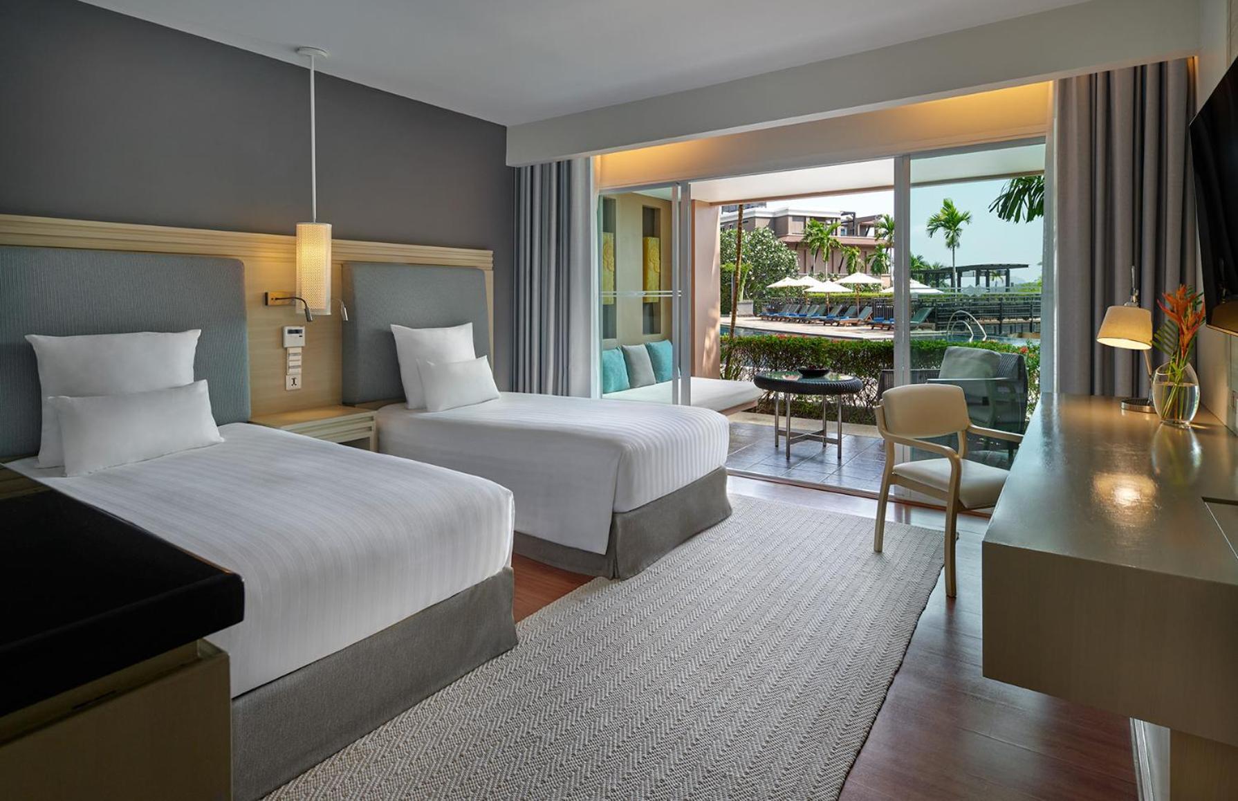 Deluxe Twin Room Balcony View