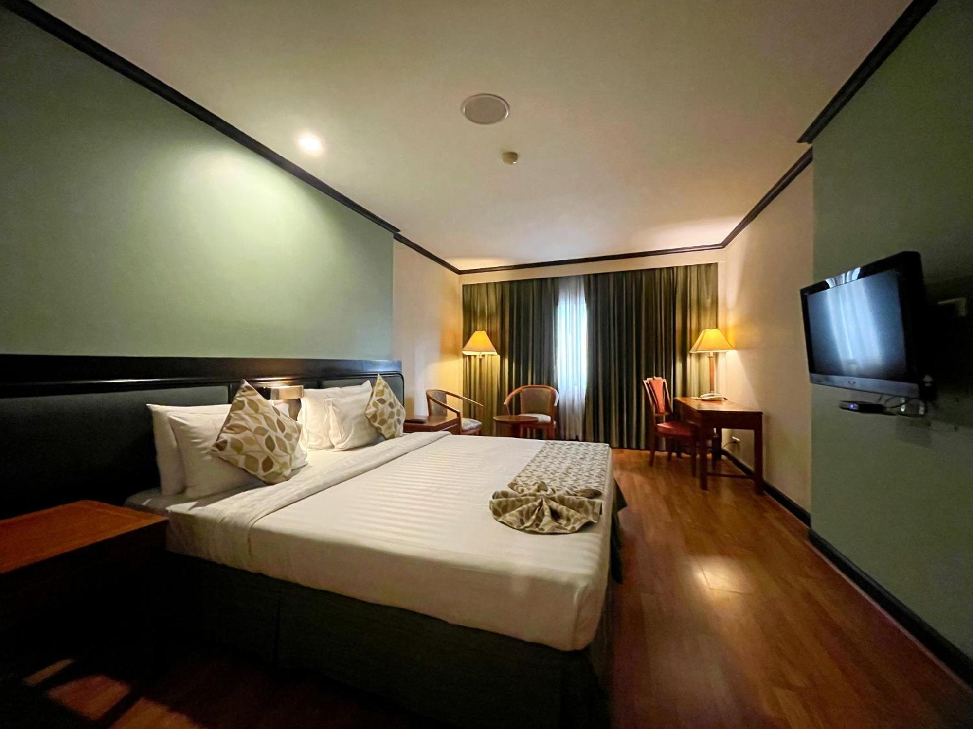 Deluxe Premium King Room