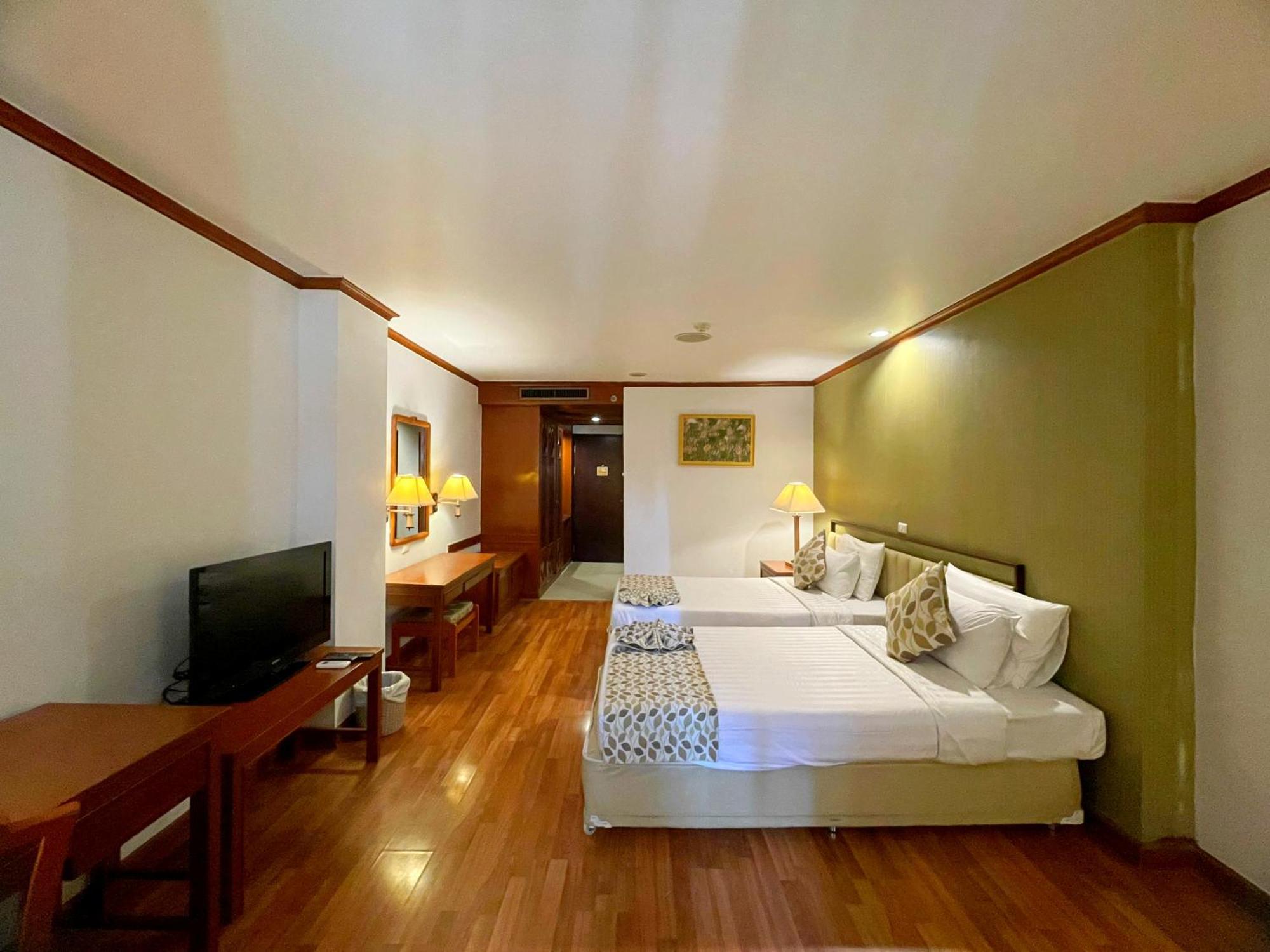Deluxe Twin Room