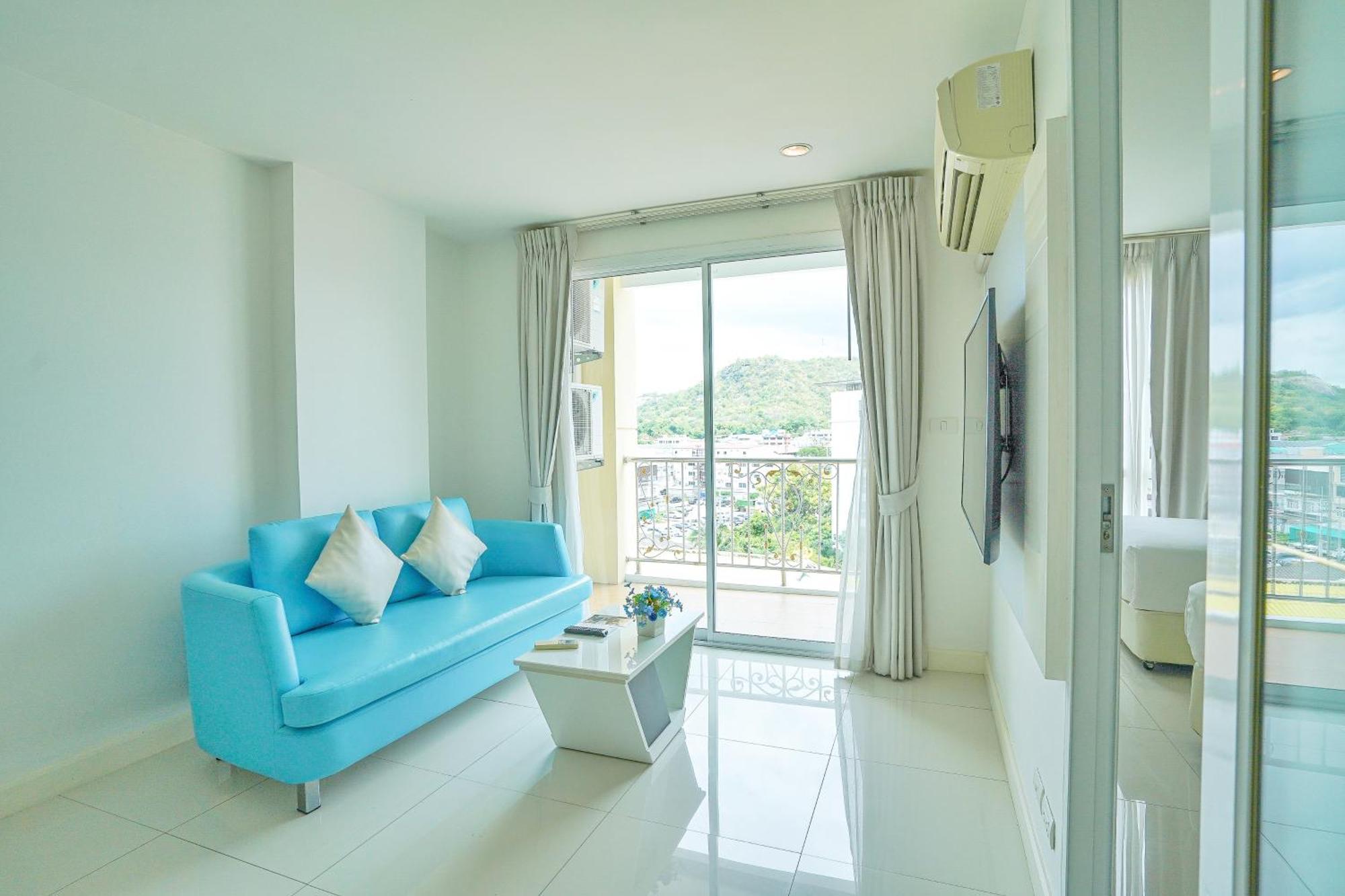 Junior Suite with Mountain View