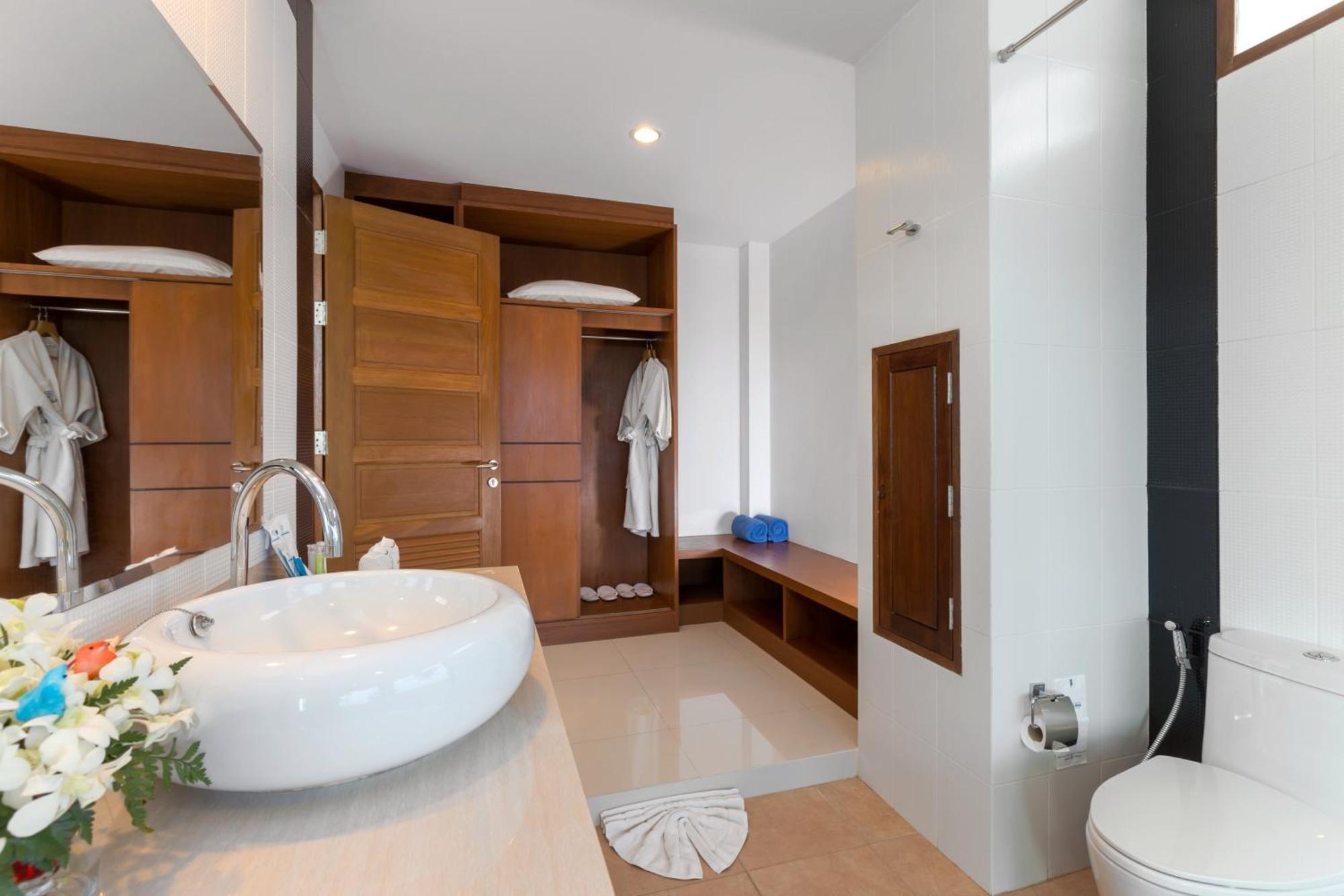 King Suite Sea View