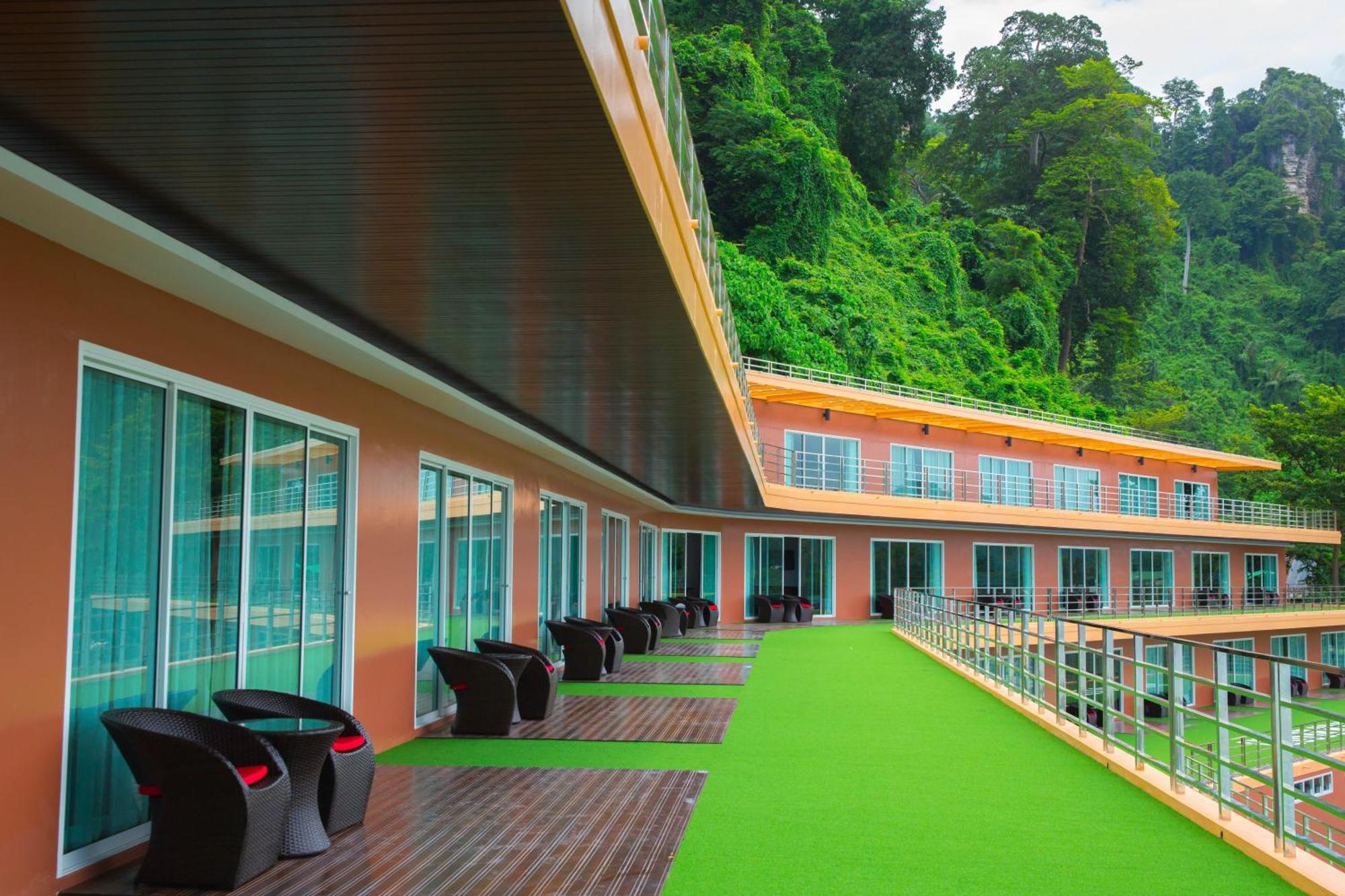 Luxury Twin Room with Sea View,1588236184:JPEG