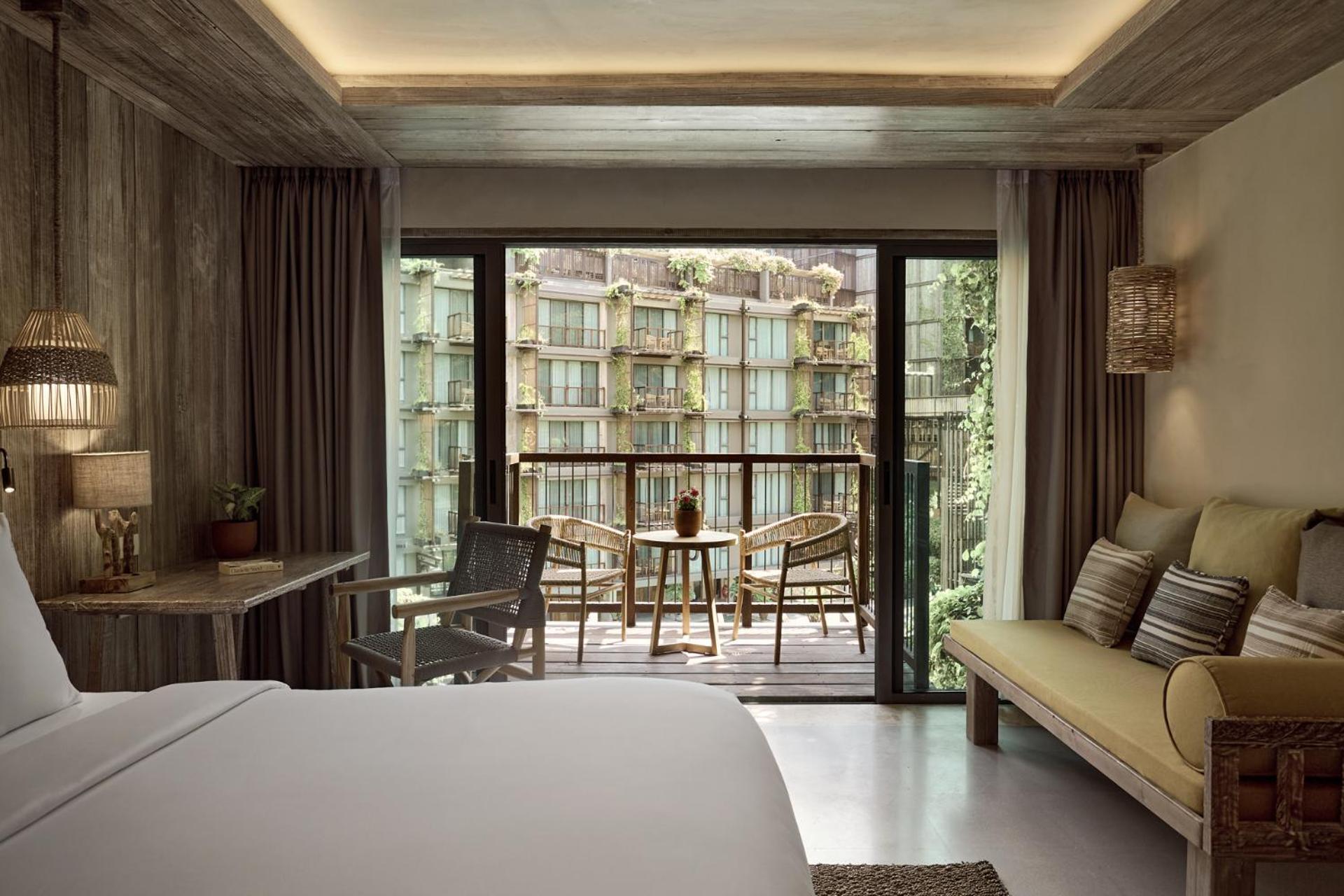 Premium King Room Pool View
