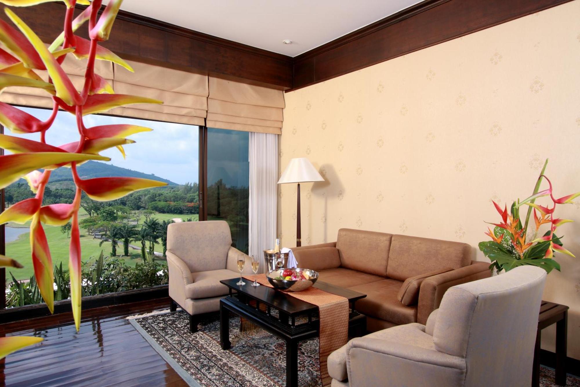 Junior Suite with Balcony