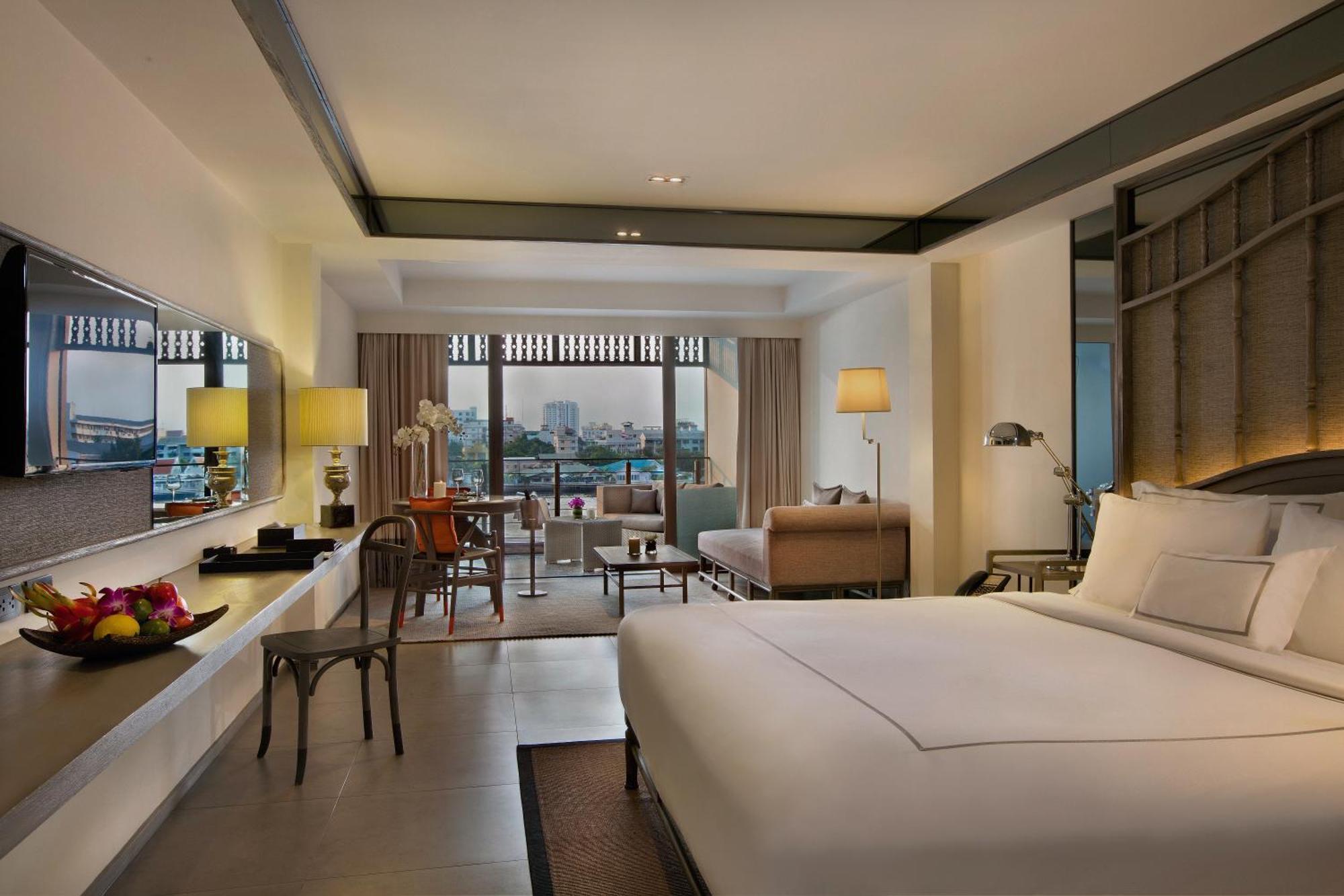 Premium Riva Room River View Balcony
