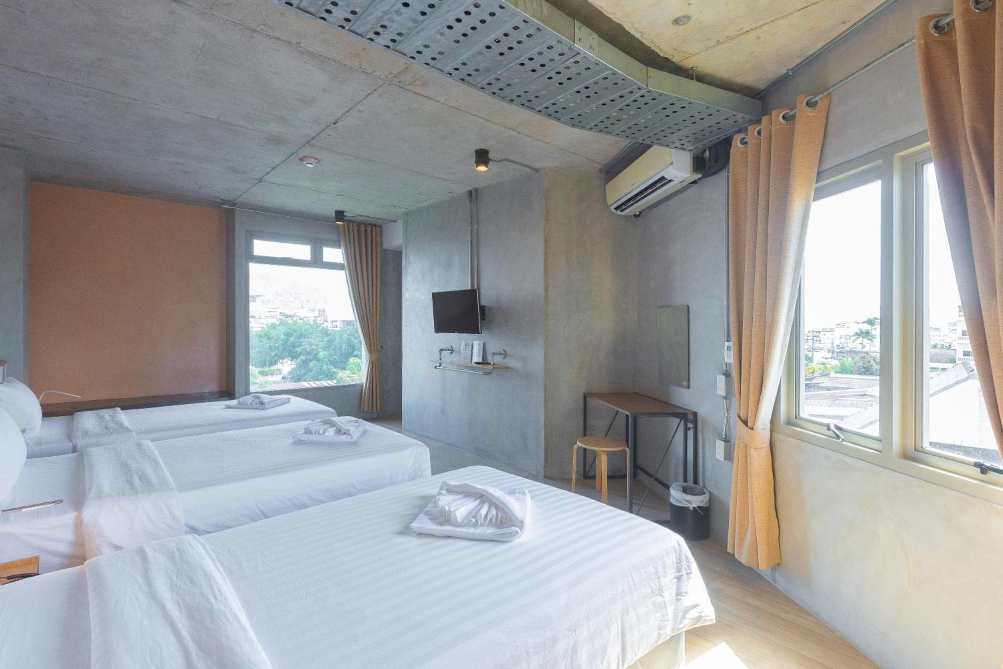 Deluxe Triple Room