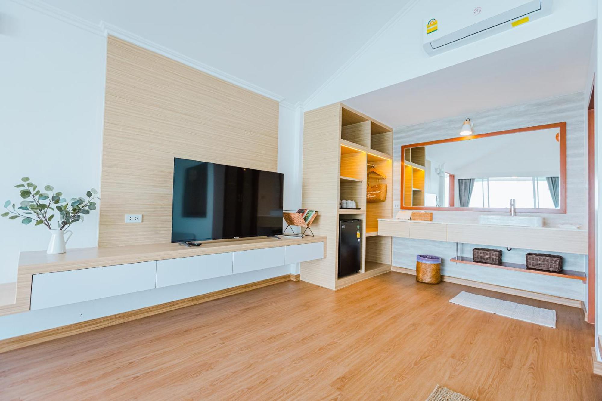 Deluxe Quadruple Room