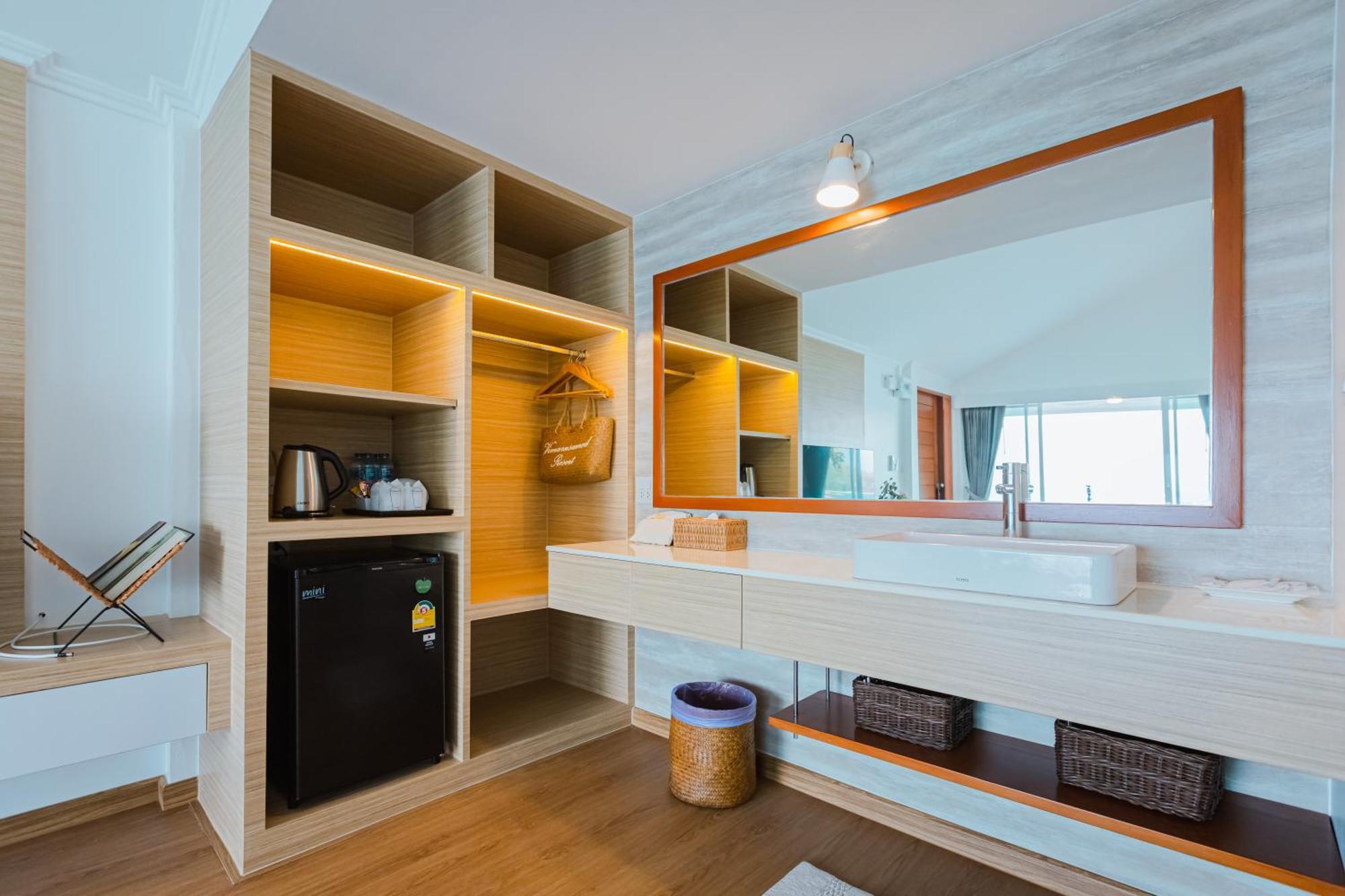 Deluxe Quadruple Room