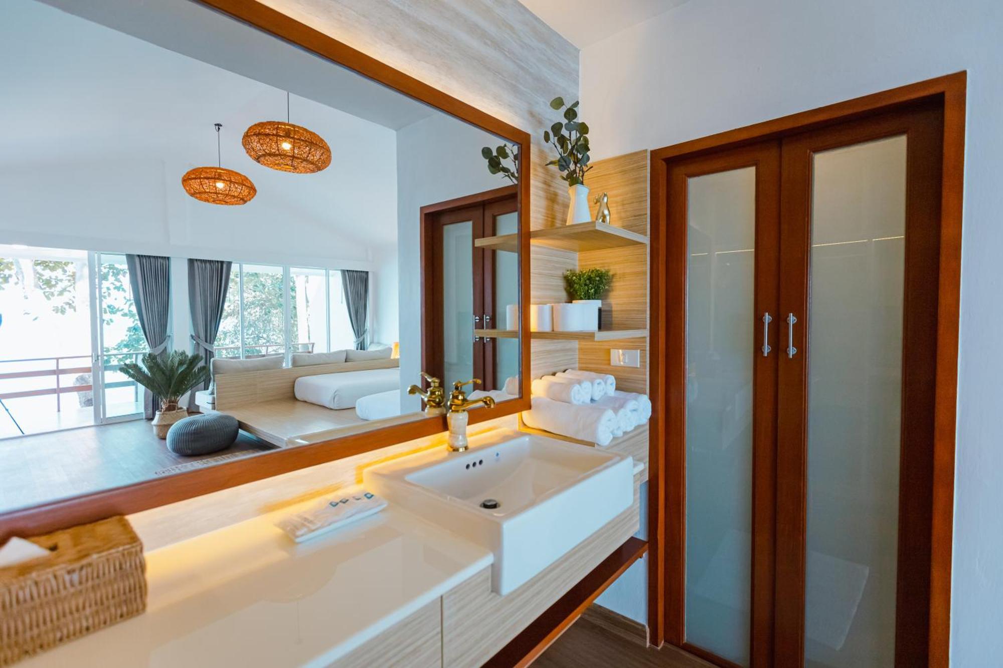 Deluxe Quadruple Room