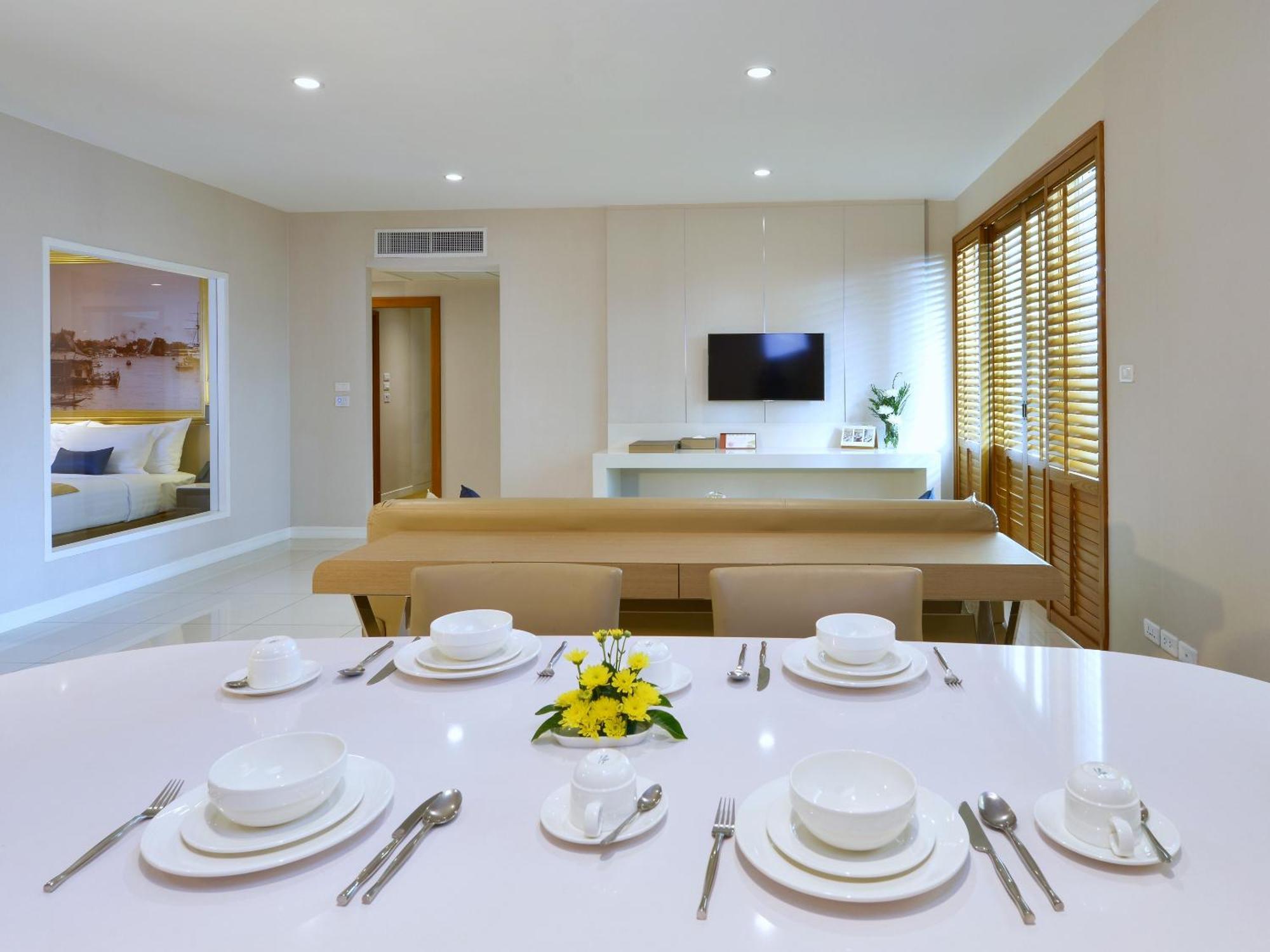 Three-Bedroom Balcony Suite,1758285385:JPEG