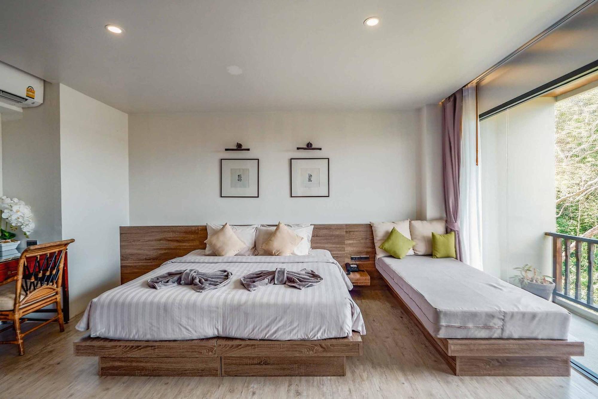 Forest Suite Spa Bath