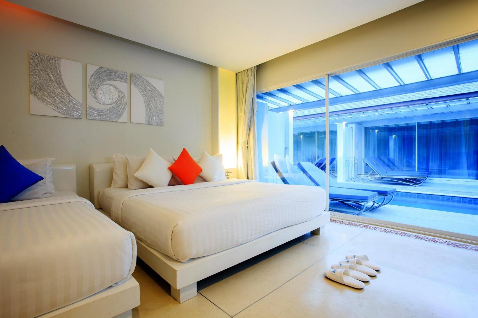Pool Access Villa
