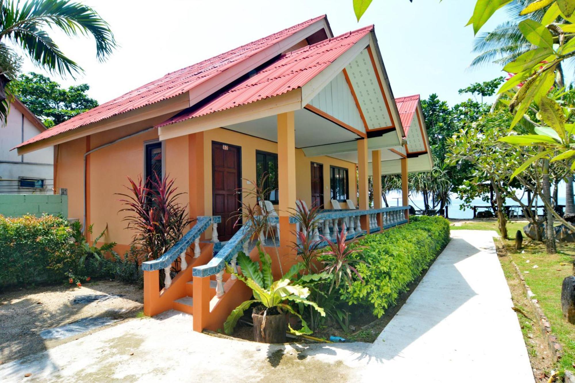 Bungalow Beach Front