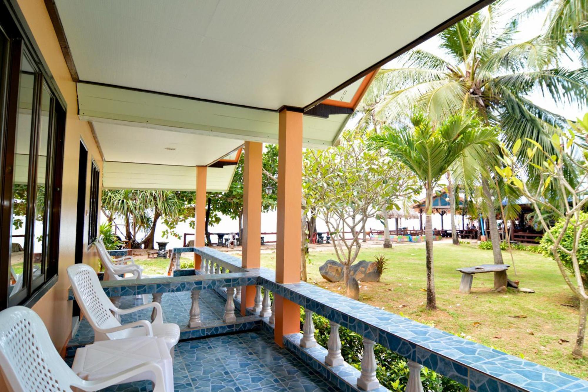 Bungalow Beach Front