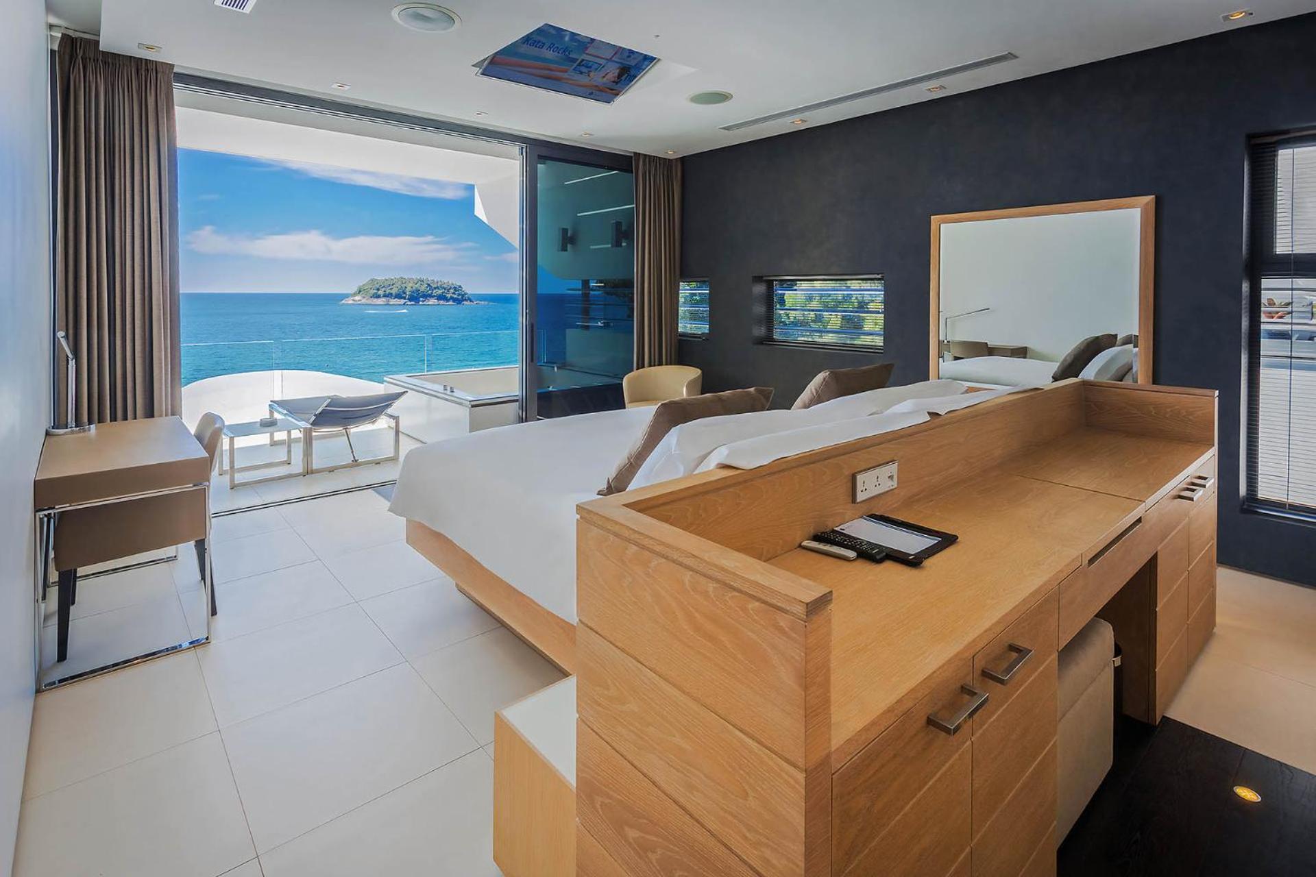 Four-Bedroom Sky Pool Villa