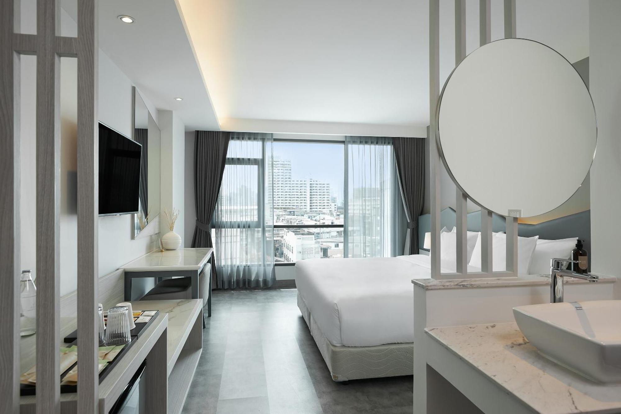 Superior Double Room City View