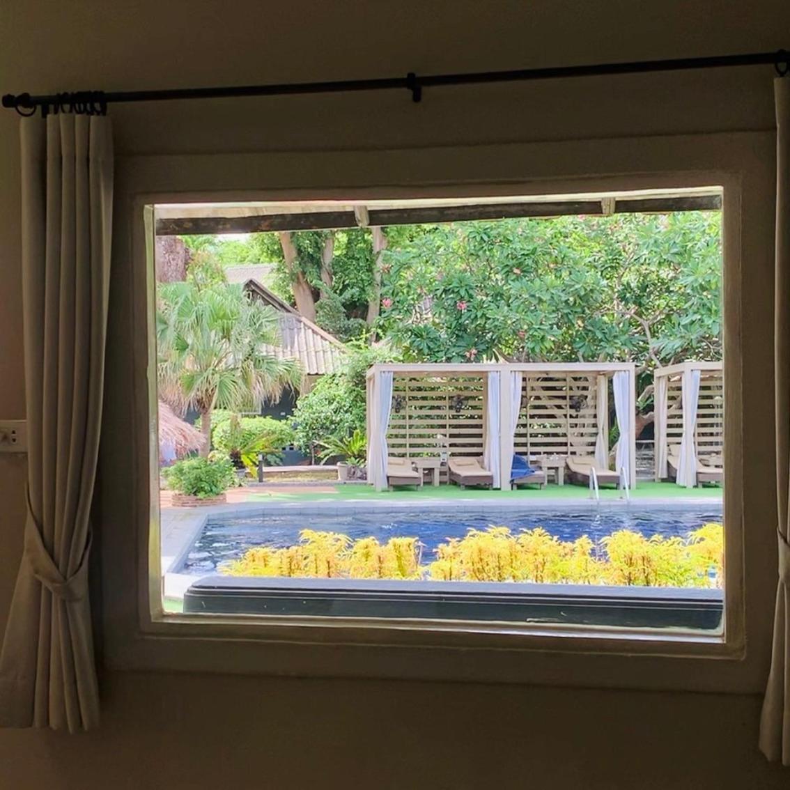 Deluxe Villa Pool View