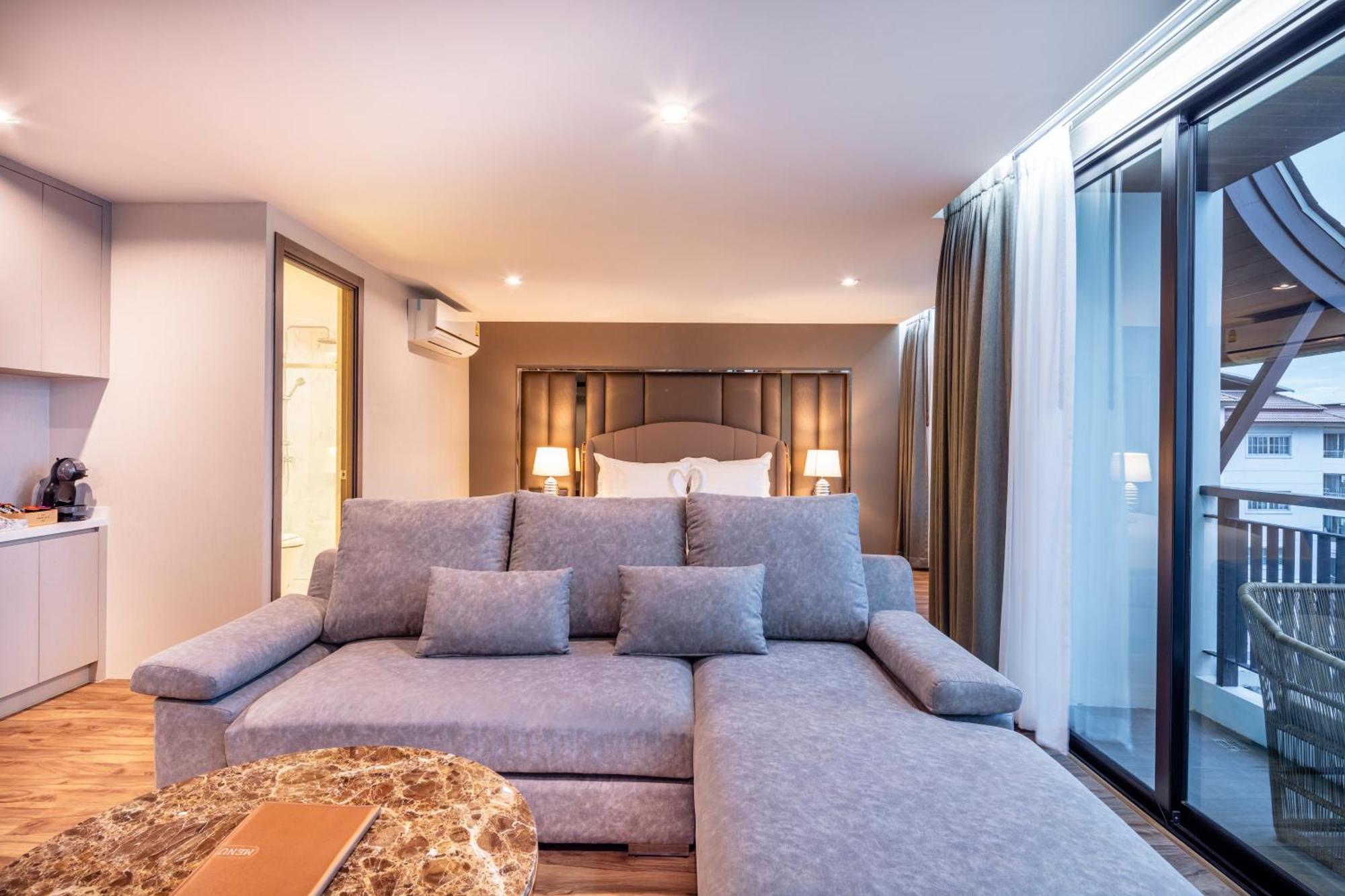 Deluxe King Room
