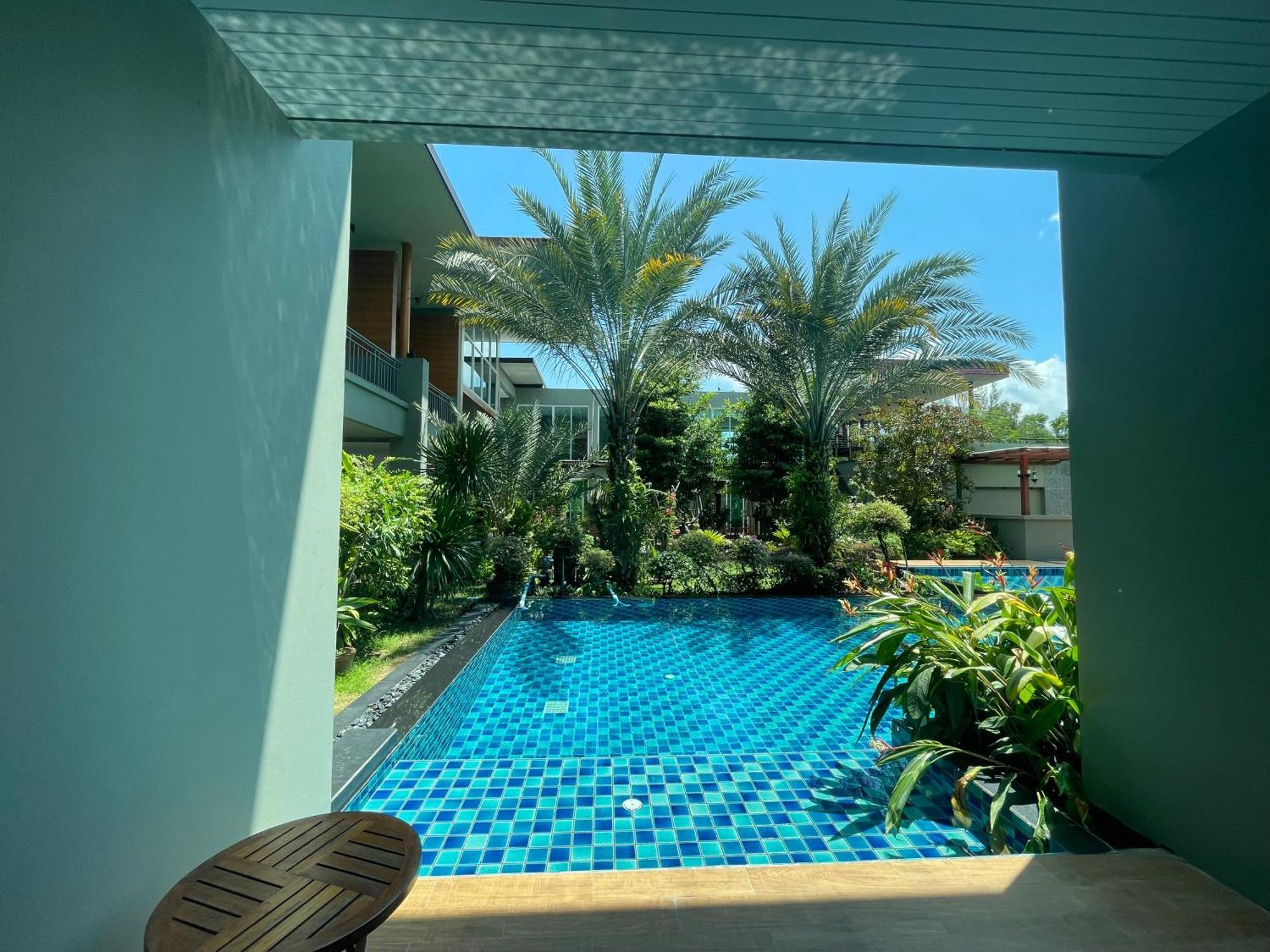 Deluxe Double or Twin Room Pool Access