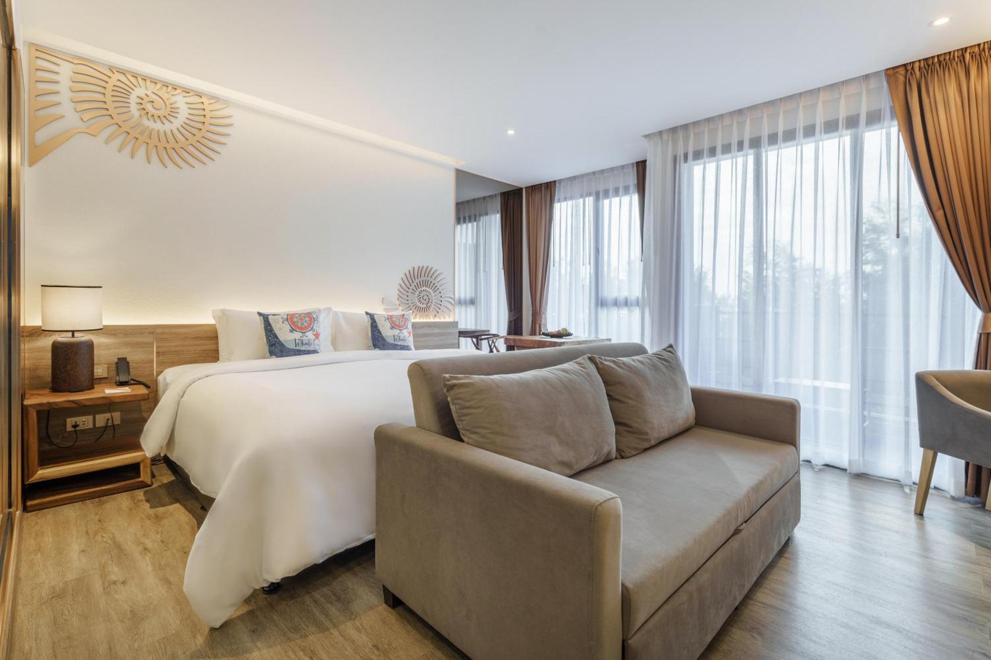 Deluxe Double or Twin Room