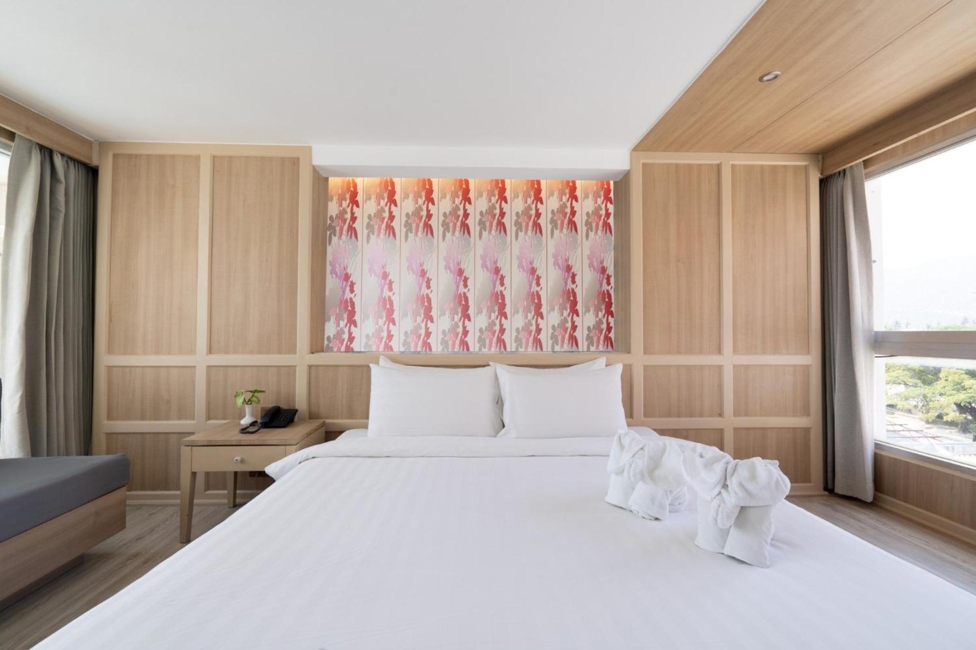 Two Bedrooms Lake Building
