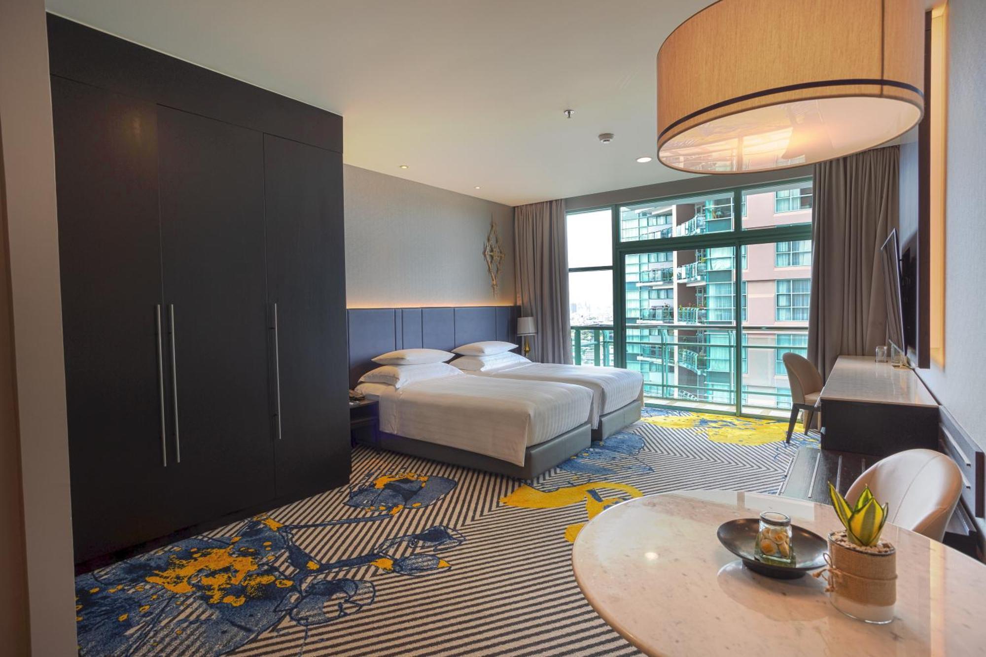 Grand Deluxe Room Twin City View