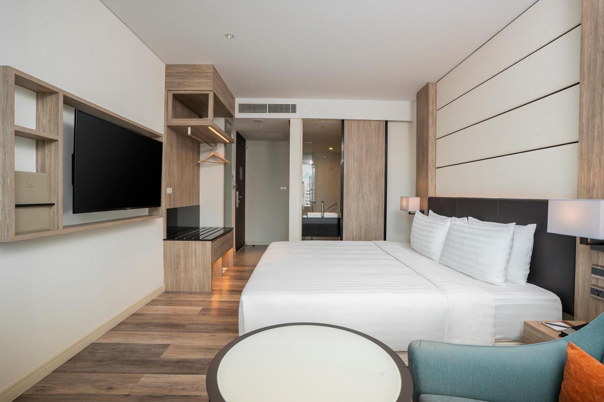 Corner Double Room