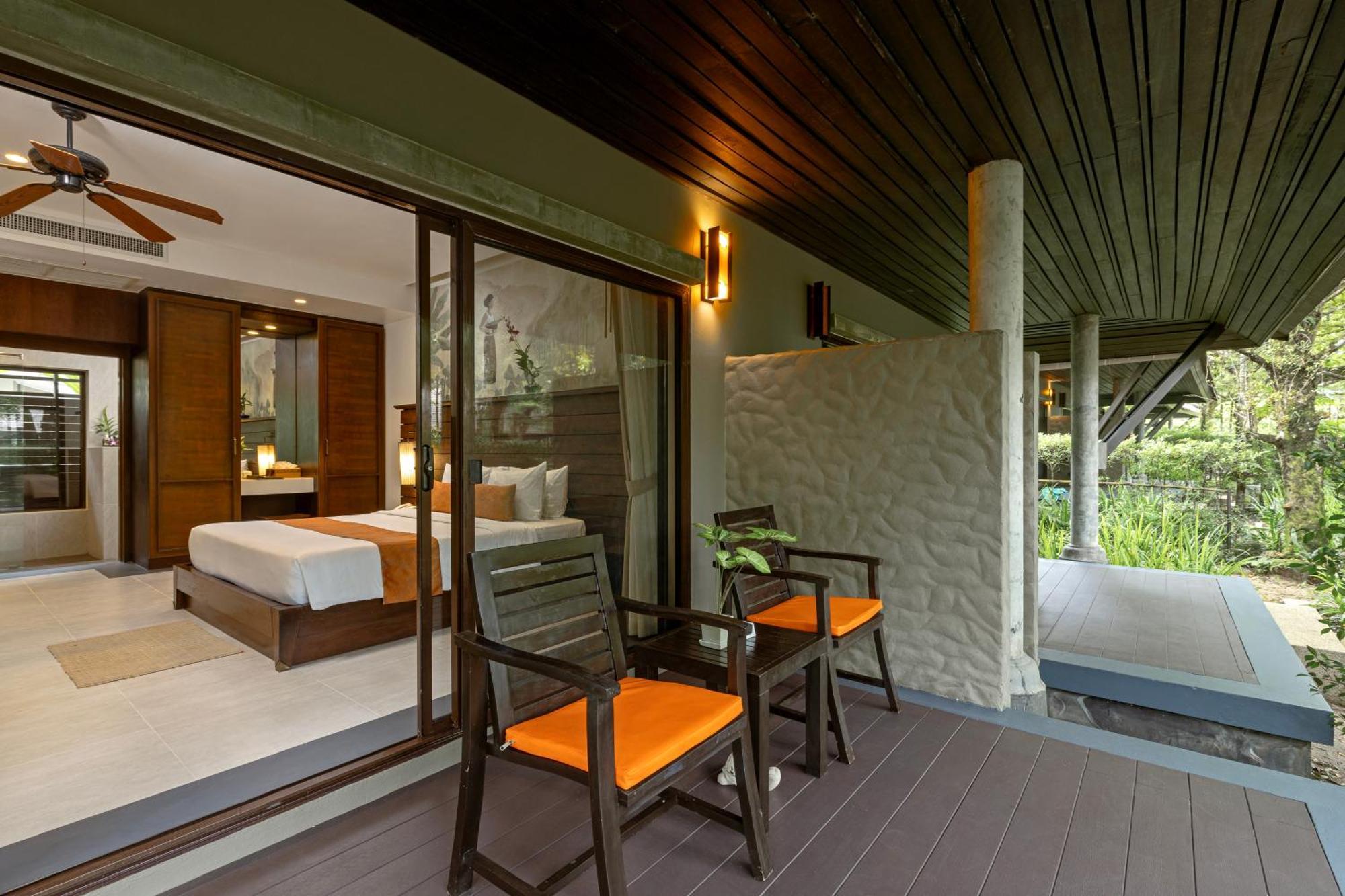 Manor Room