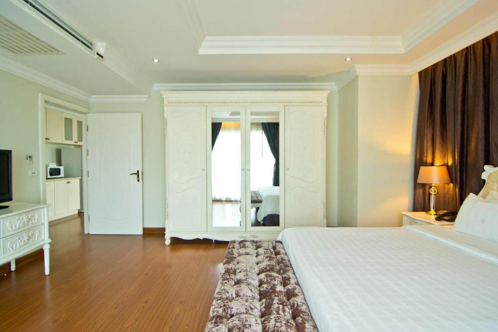 Two-Bedroom Suite