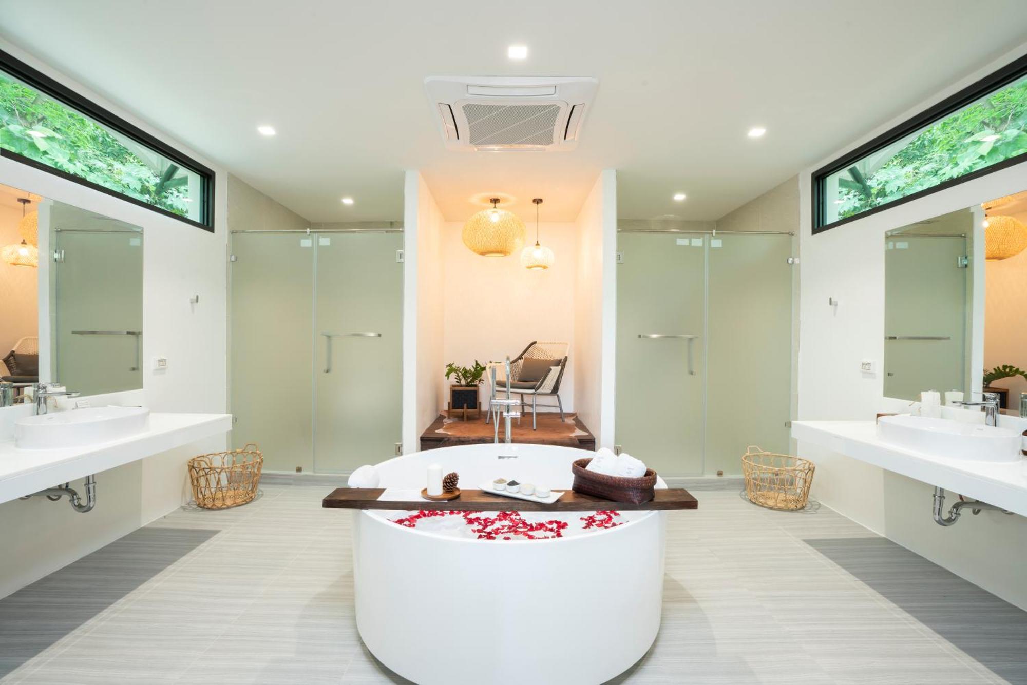 Pet-friendly Villa with Private Pool