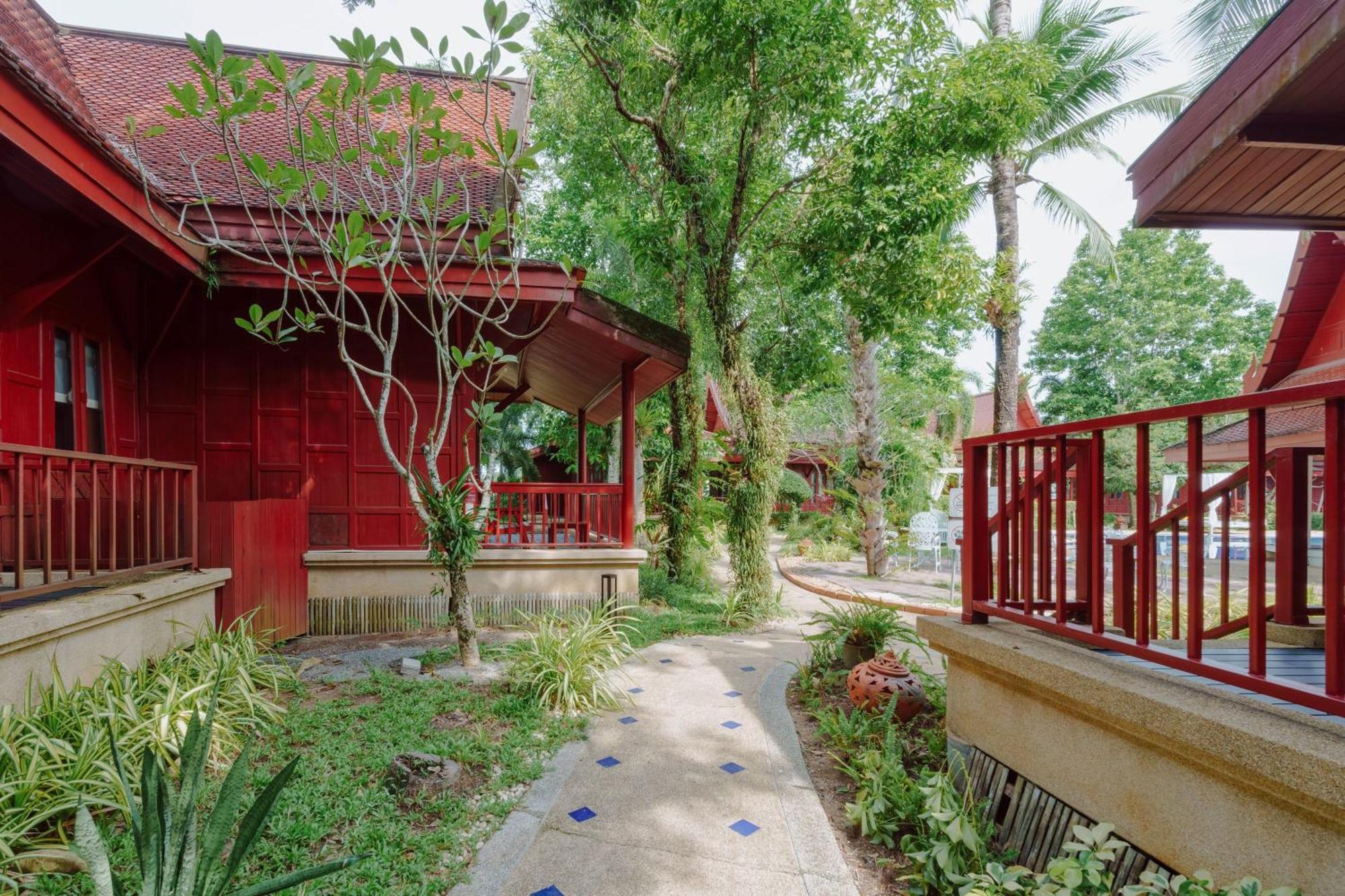Villa Poolside