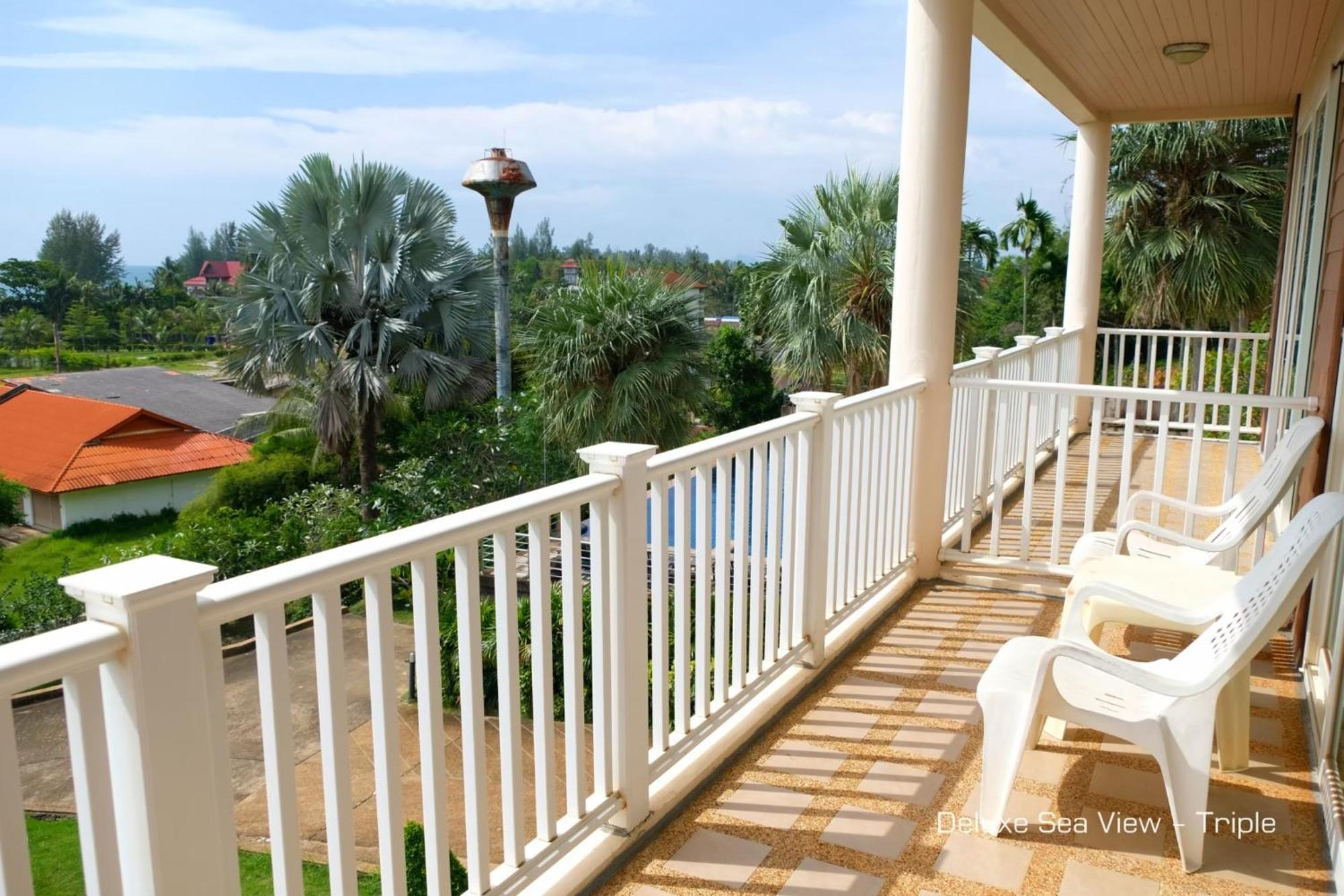 Triple Room with Terrace