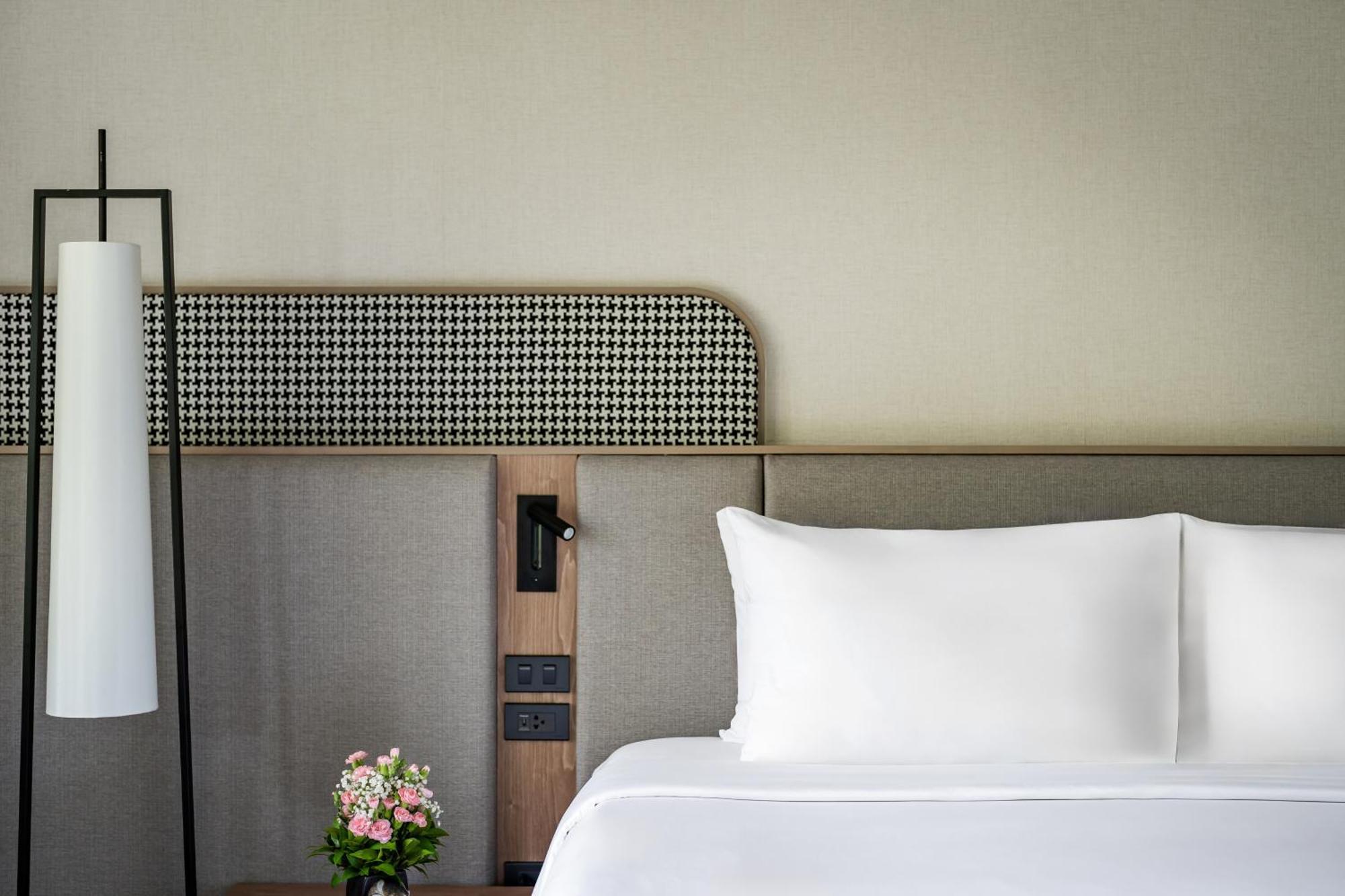 Horizon Large Double or Twin Room Garden View