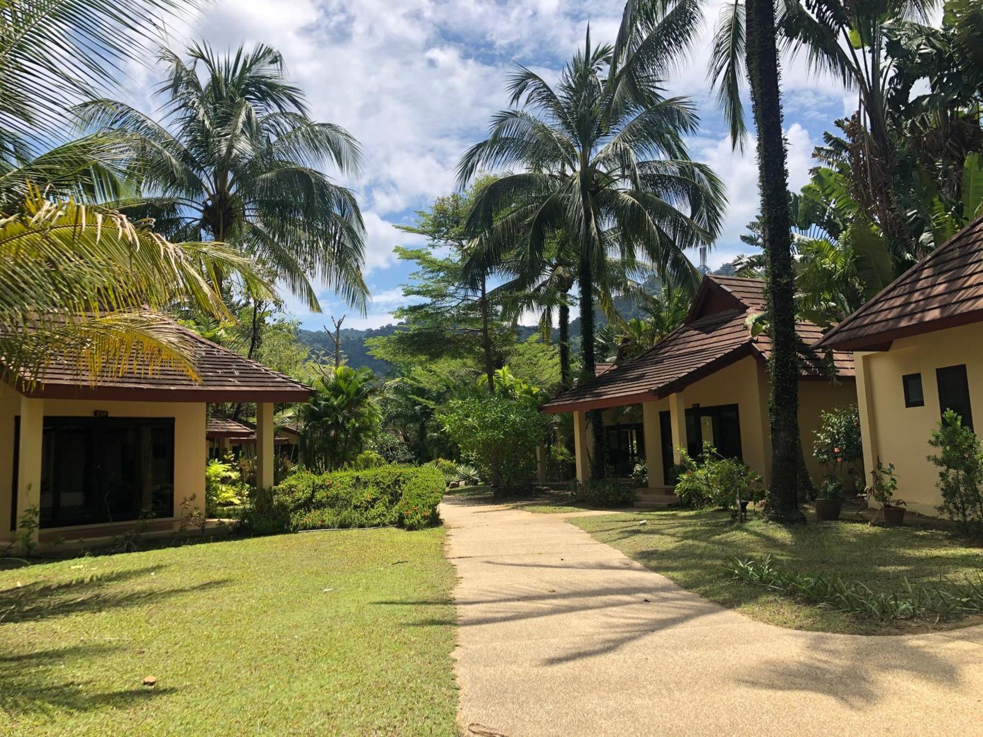 Bungalow Garden View