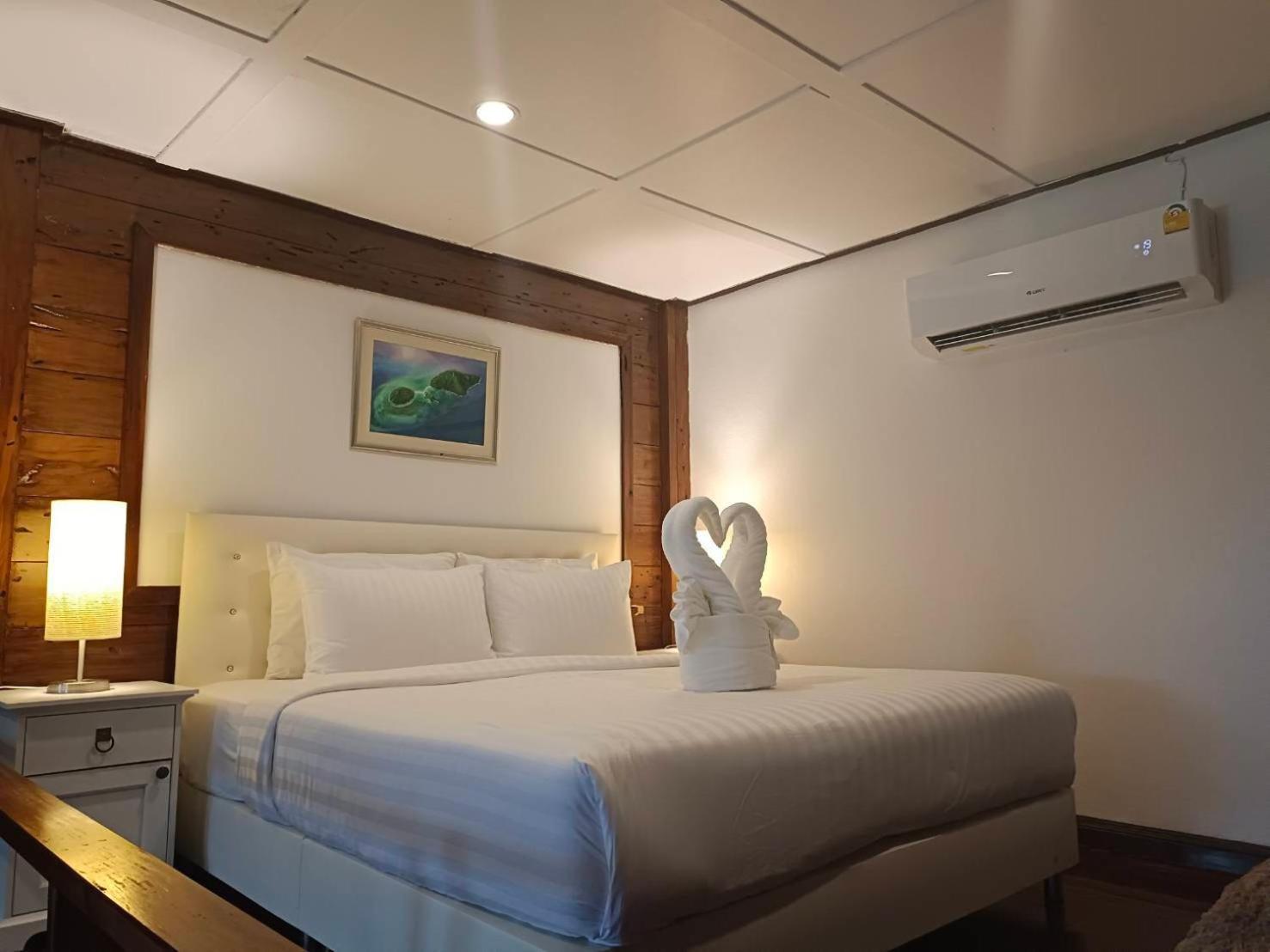 Two-Bedroom Chalet,1616900991:JPEG
