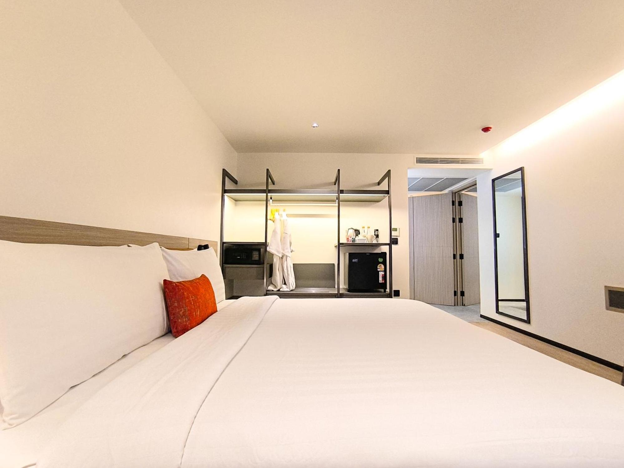 Premier Connecting Room