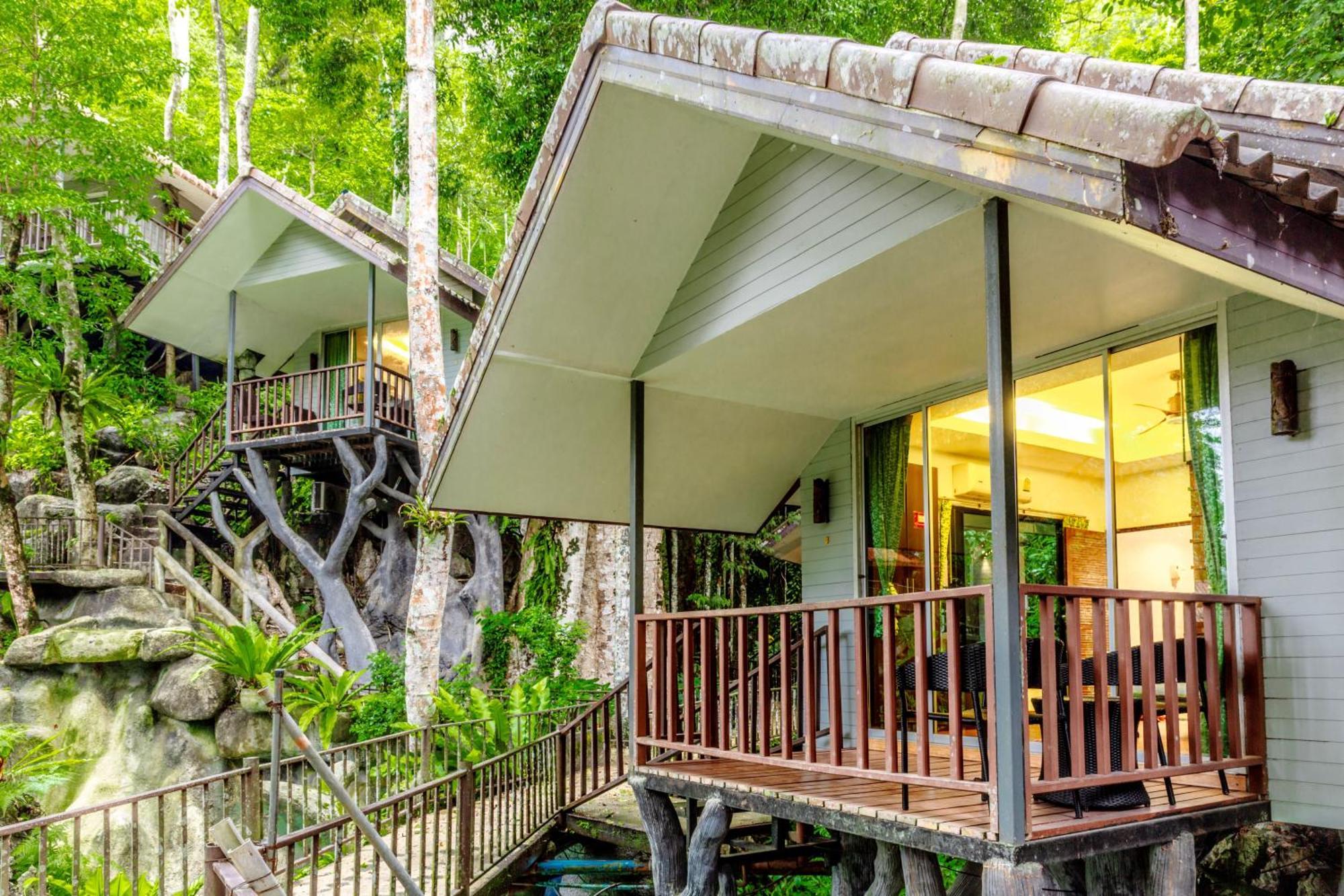 Flora Bungalow