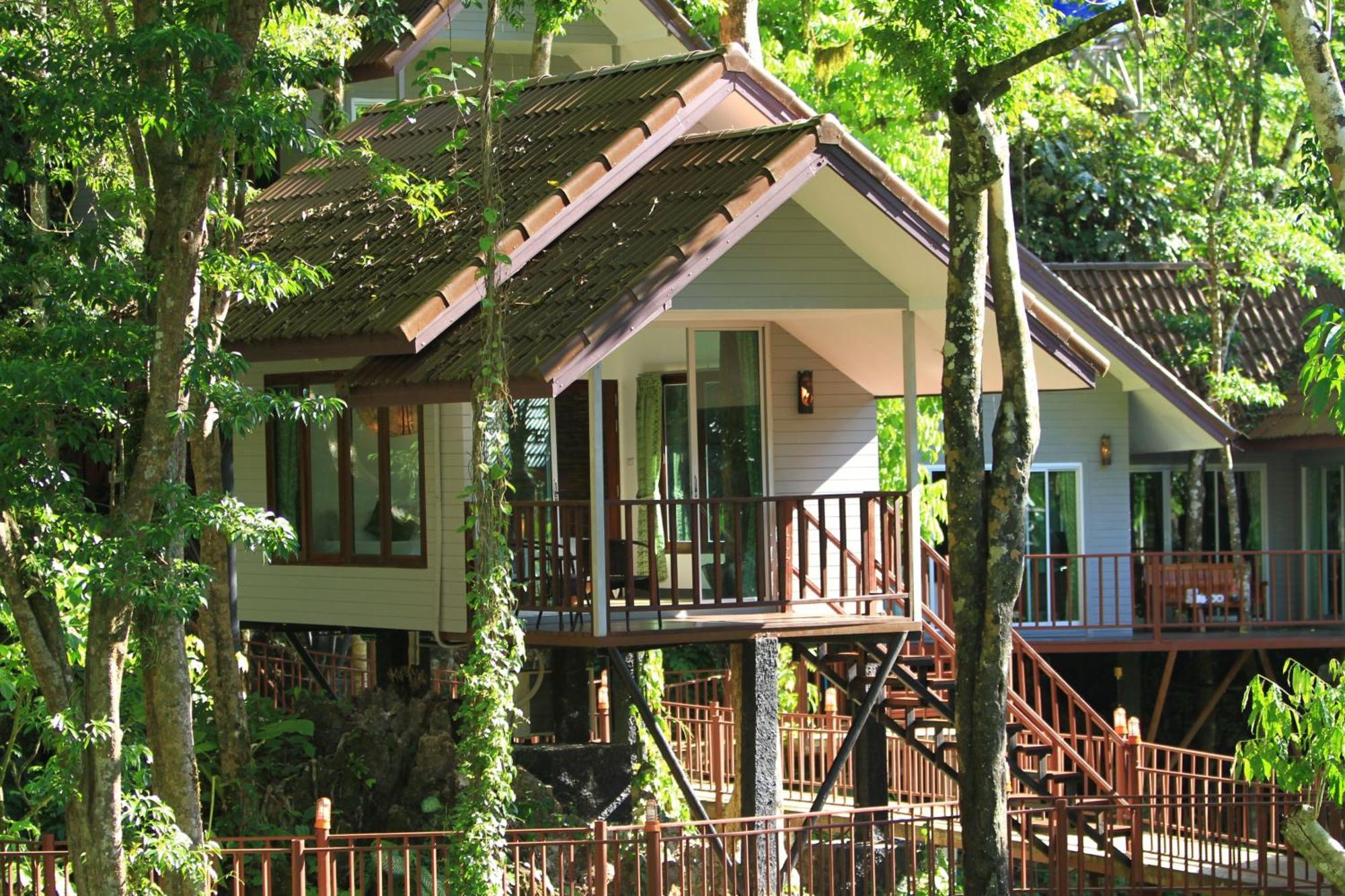 Flora Bungalow