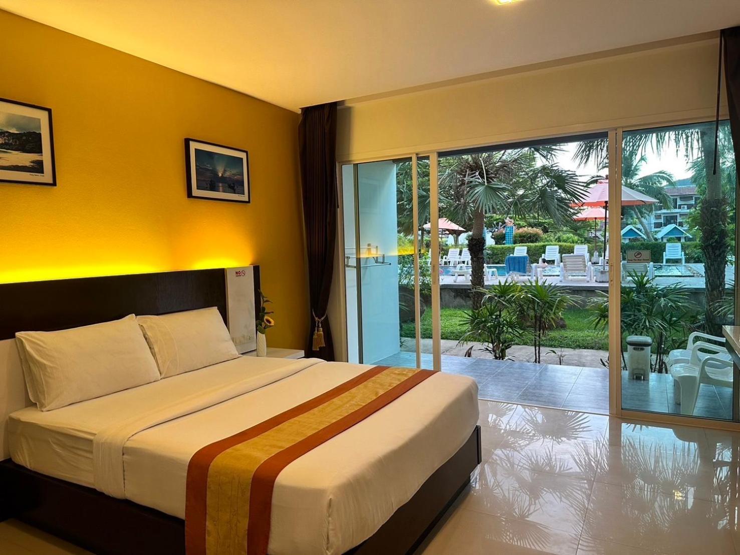 Double Room Pool View