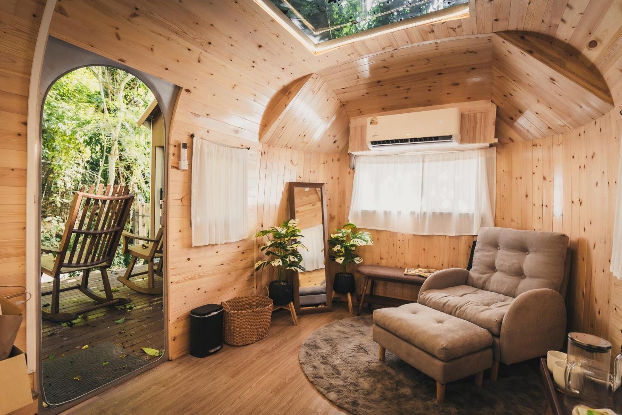 Caravan,1619352343:JPEG