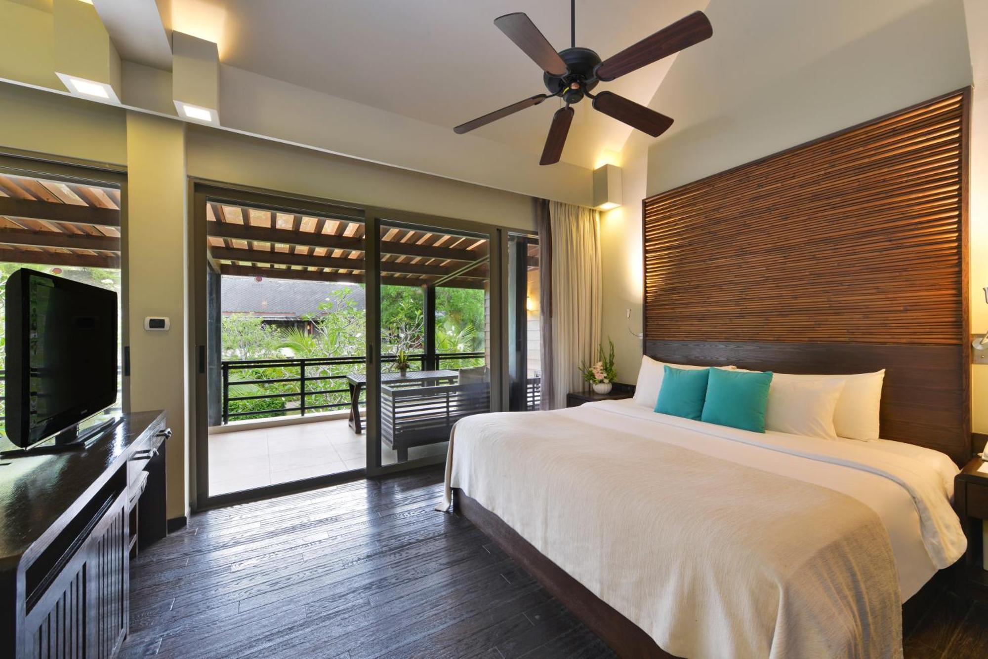 Deluxe Room,1620990094:JPEG