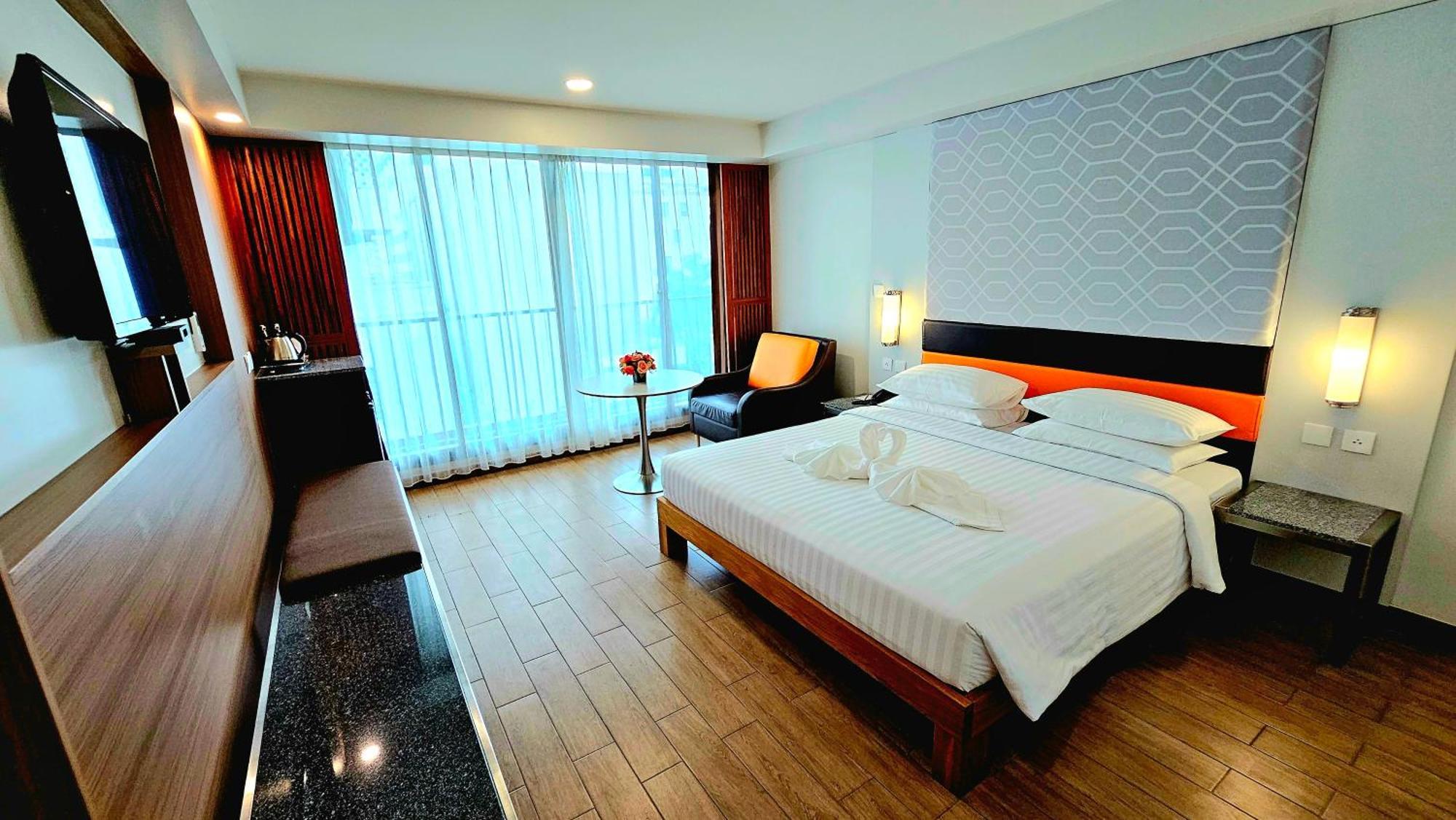 Deluxe King Room,1622869162:JPEG