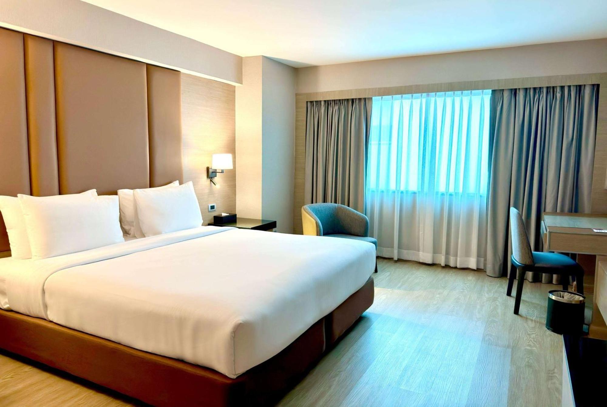 Grand King Deluxe Room Non-Smoking