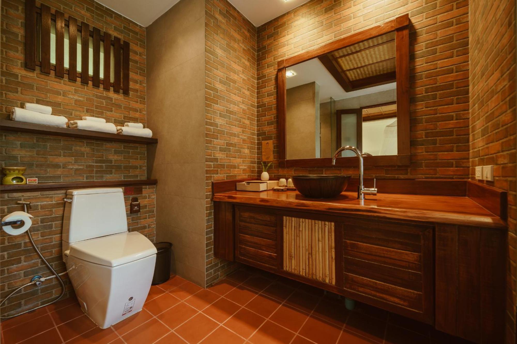 Triplet Premier Cottage