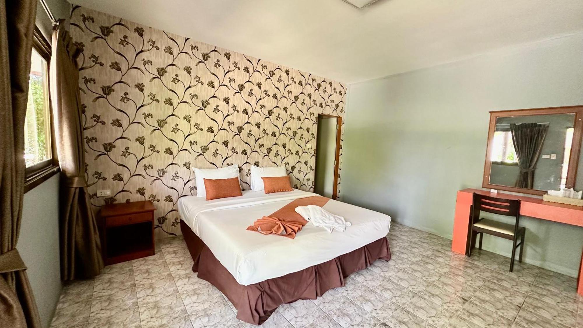 Bungalow Standard Queen Bed A Zone No view