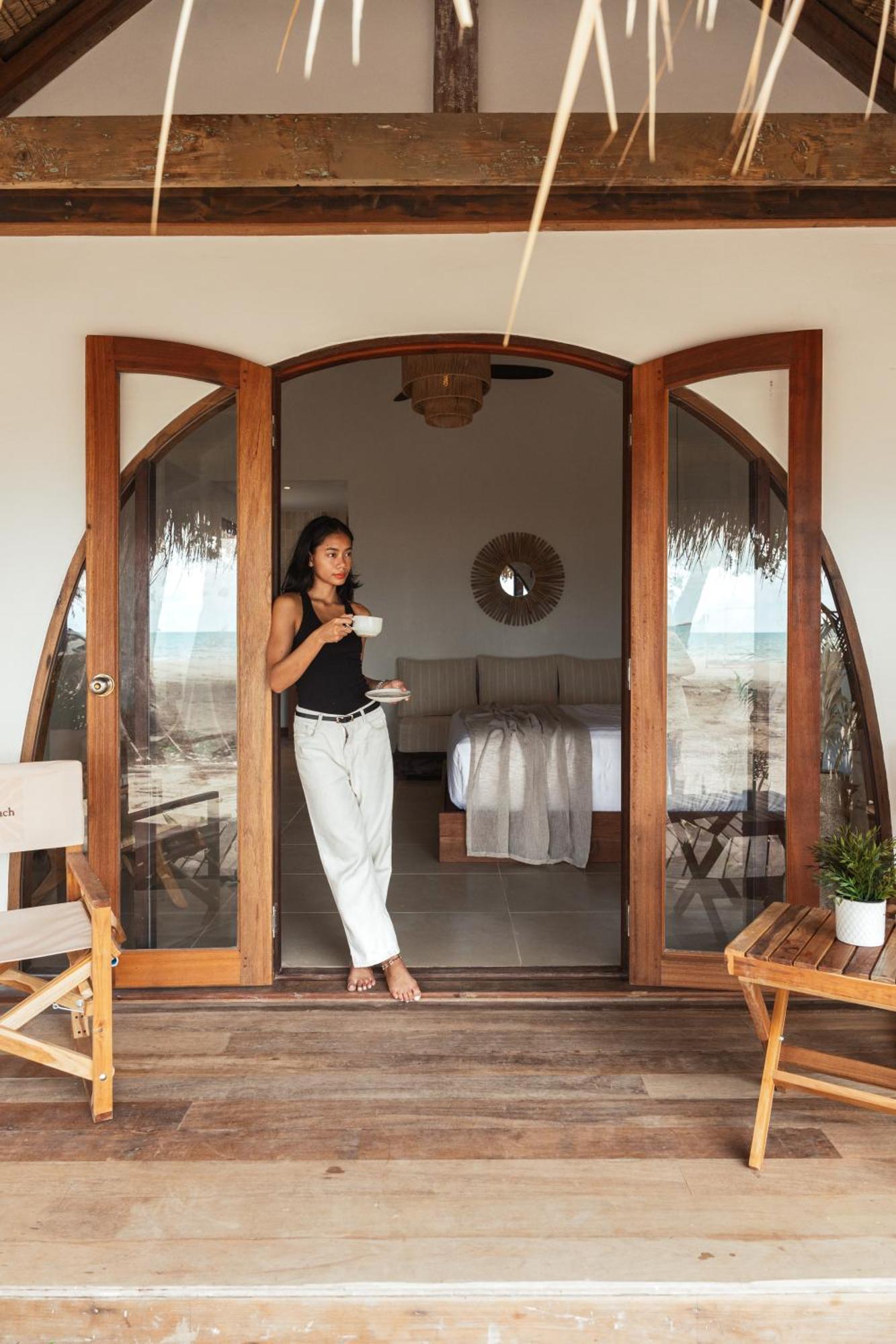 Bungalow Beach Front