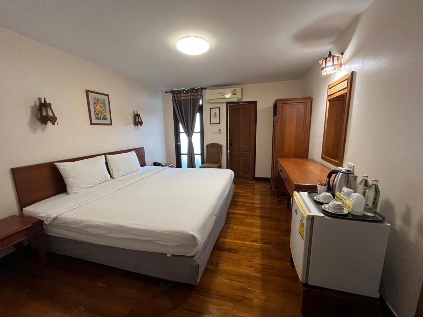 Standard King Room Balcony