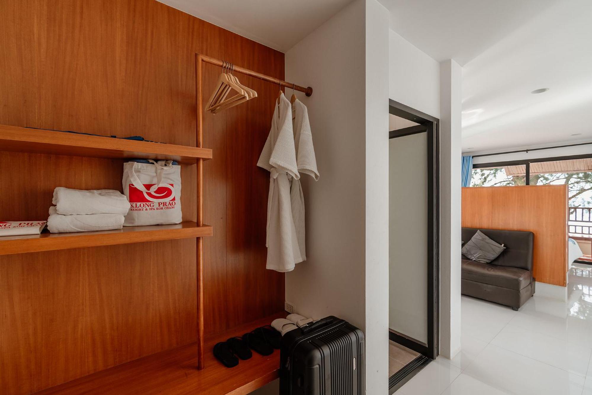Deluxe Jacuzzi Room Sea View