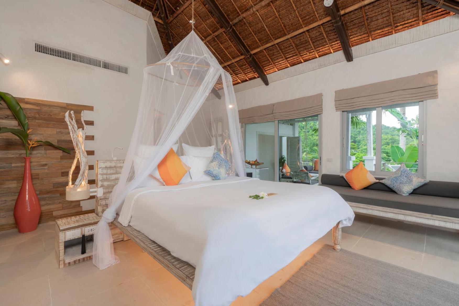 Seaview Plunge Pool Deluxe Studio