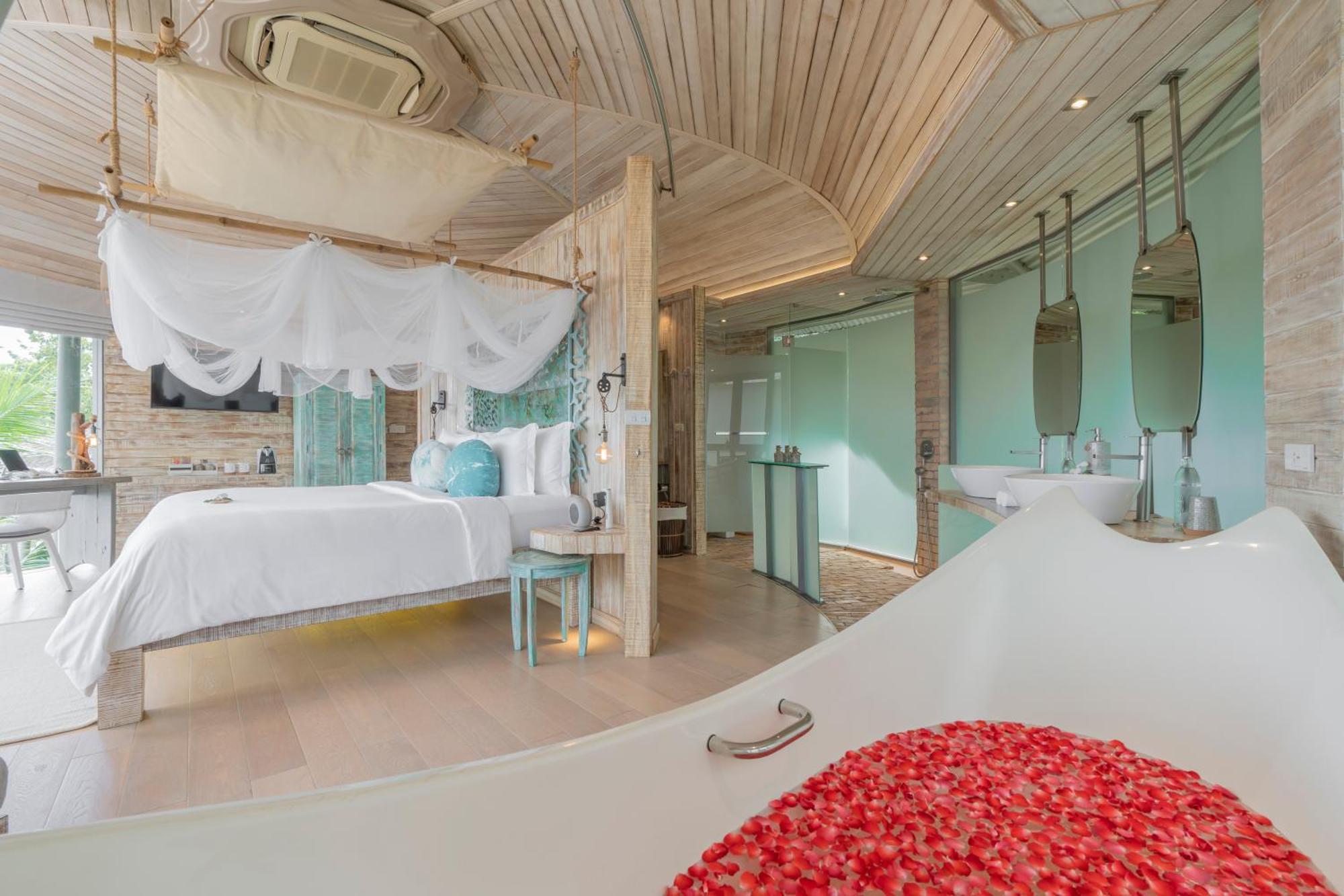 TreeHouse Villa